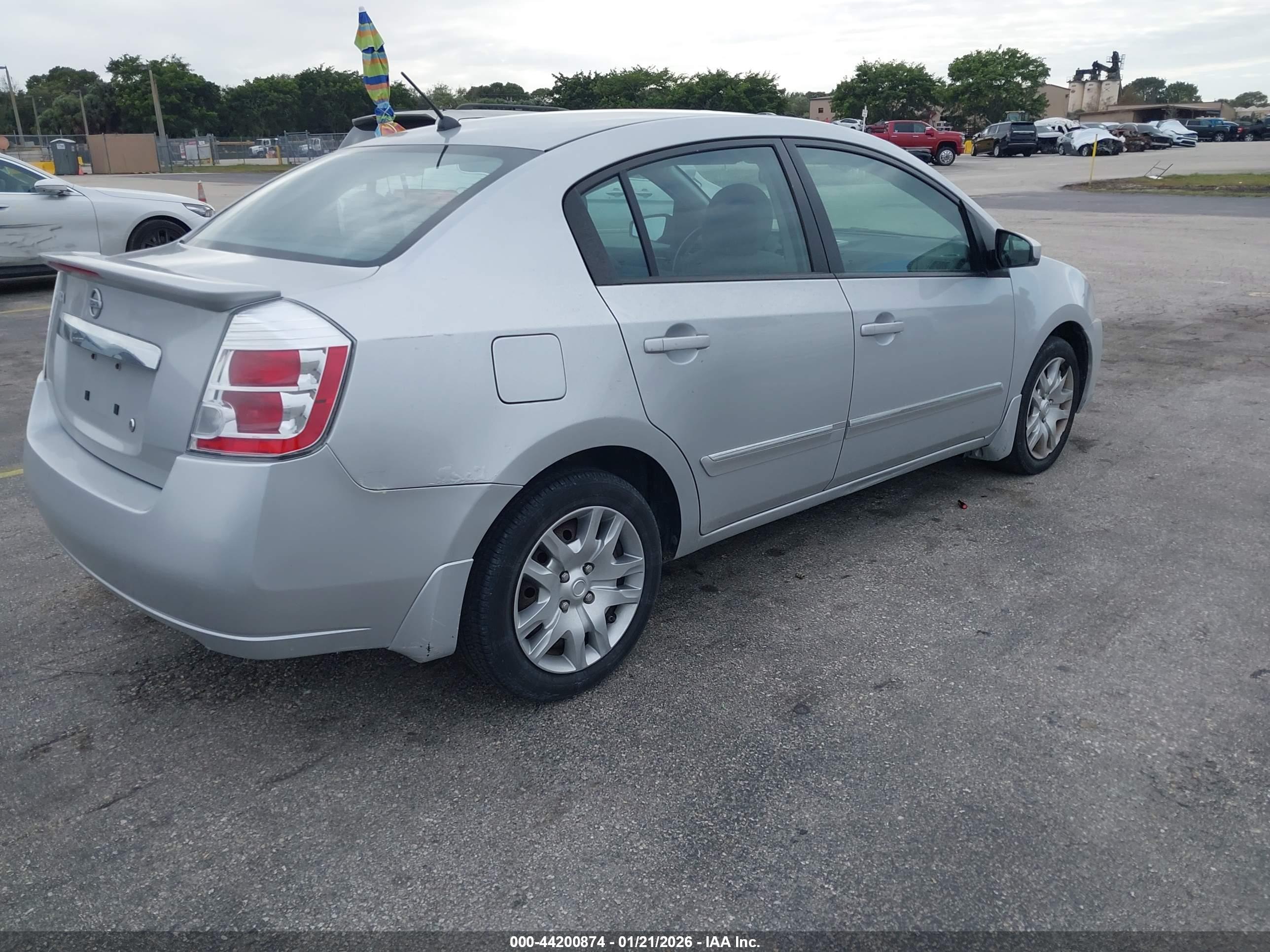 NISSAN SENTRA image 4