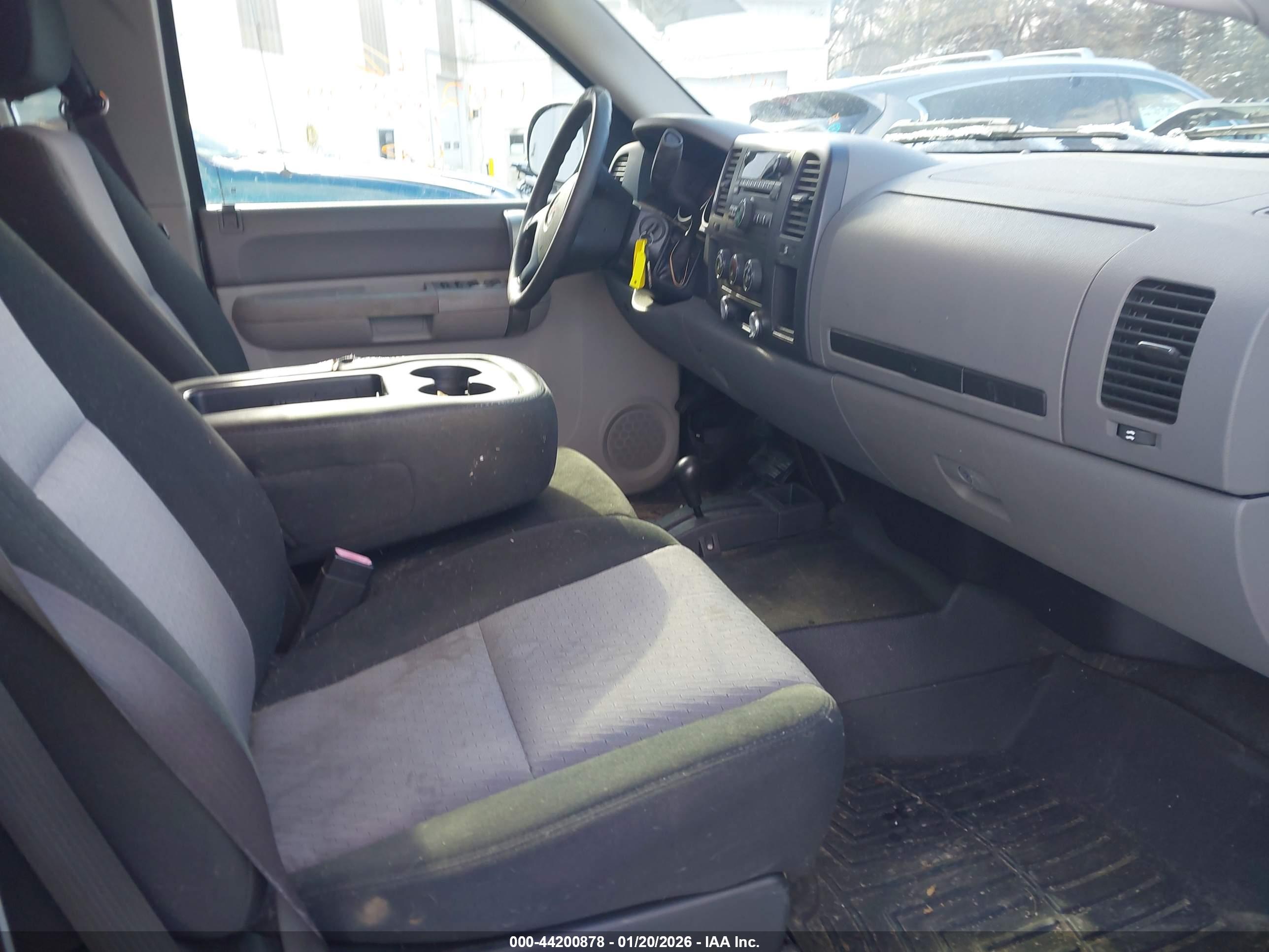 GMC SIERRA image 5