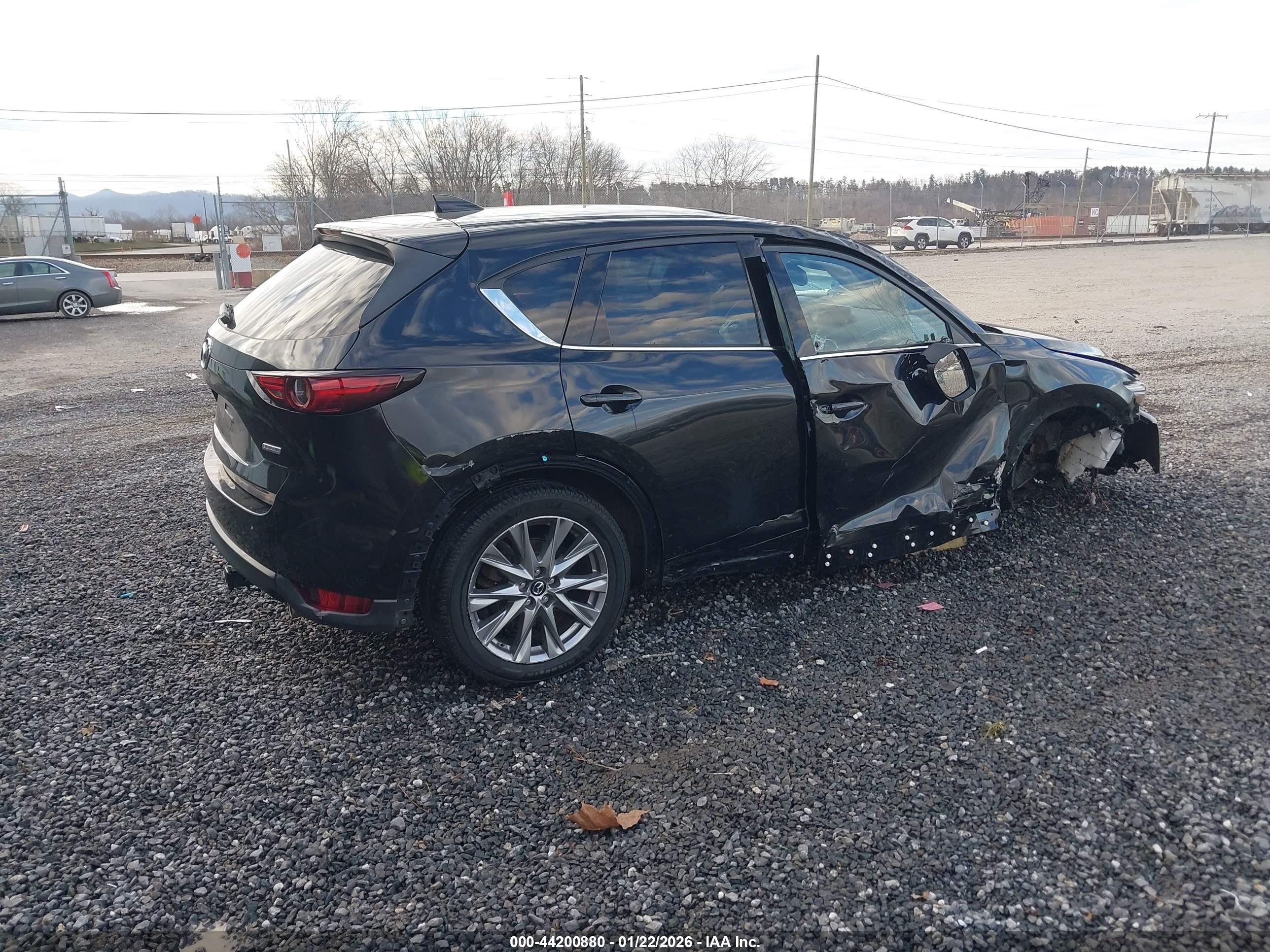 MAZDA CX-5 image 4