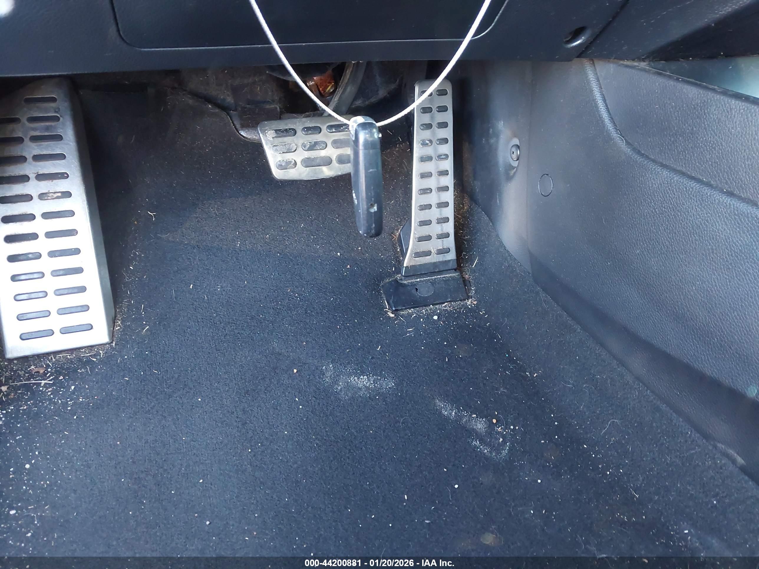 HYUNDAI ELANTRA image 11