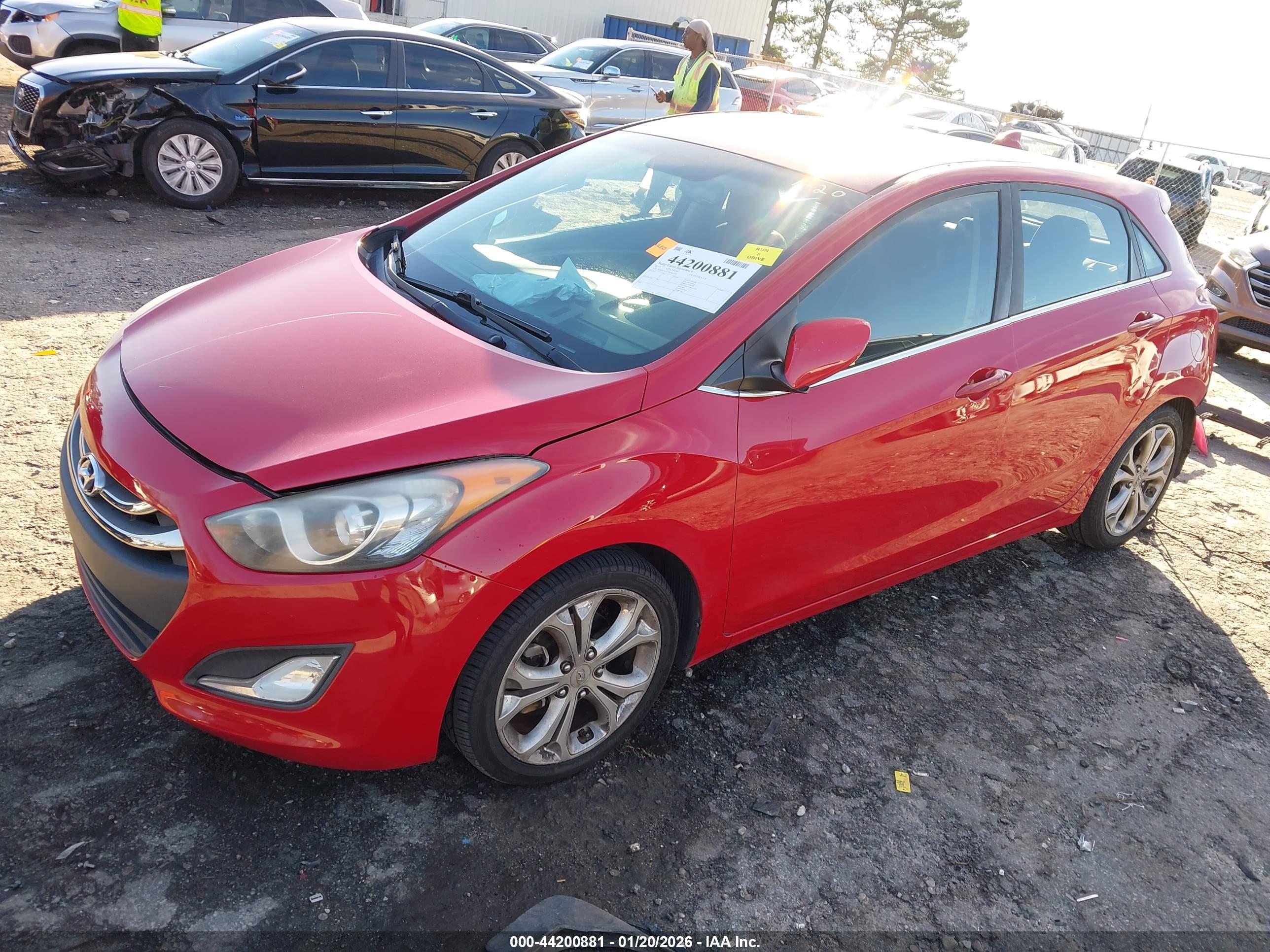 HYUNDAI ELANTRA image 2