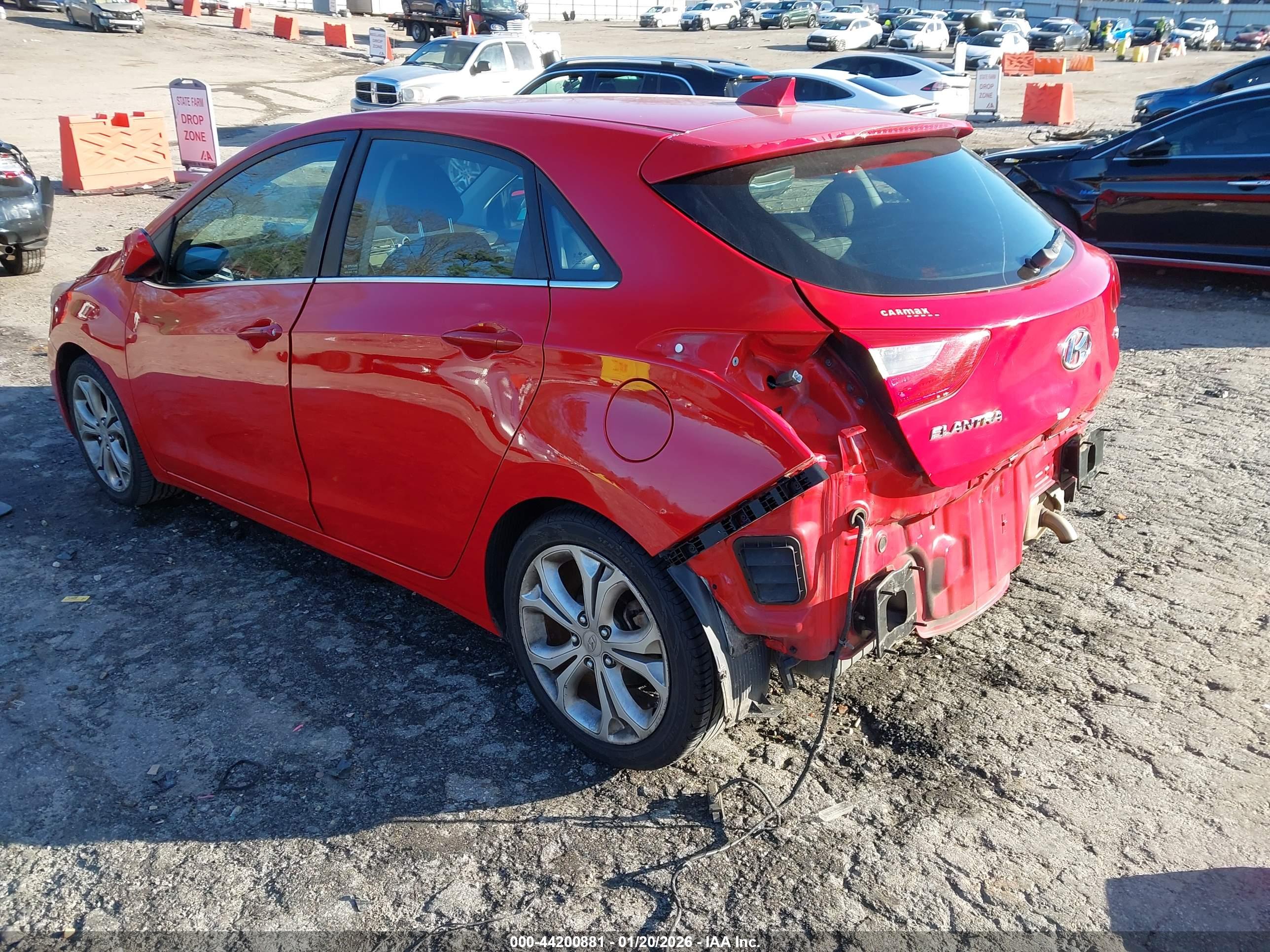 HYUNDAI ELANTRA image 3