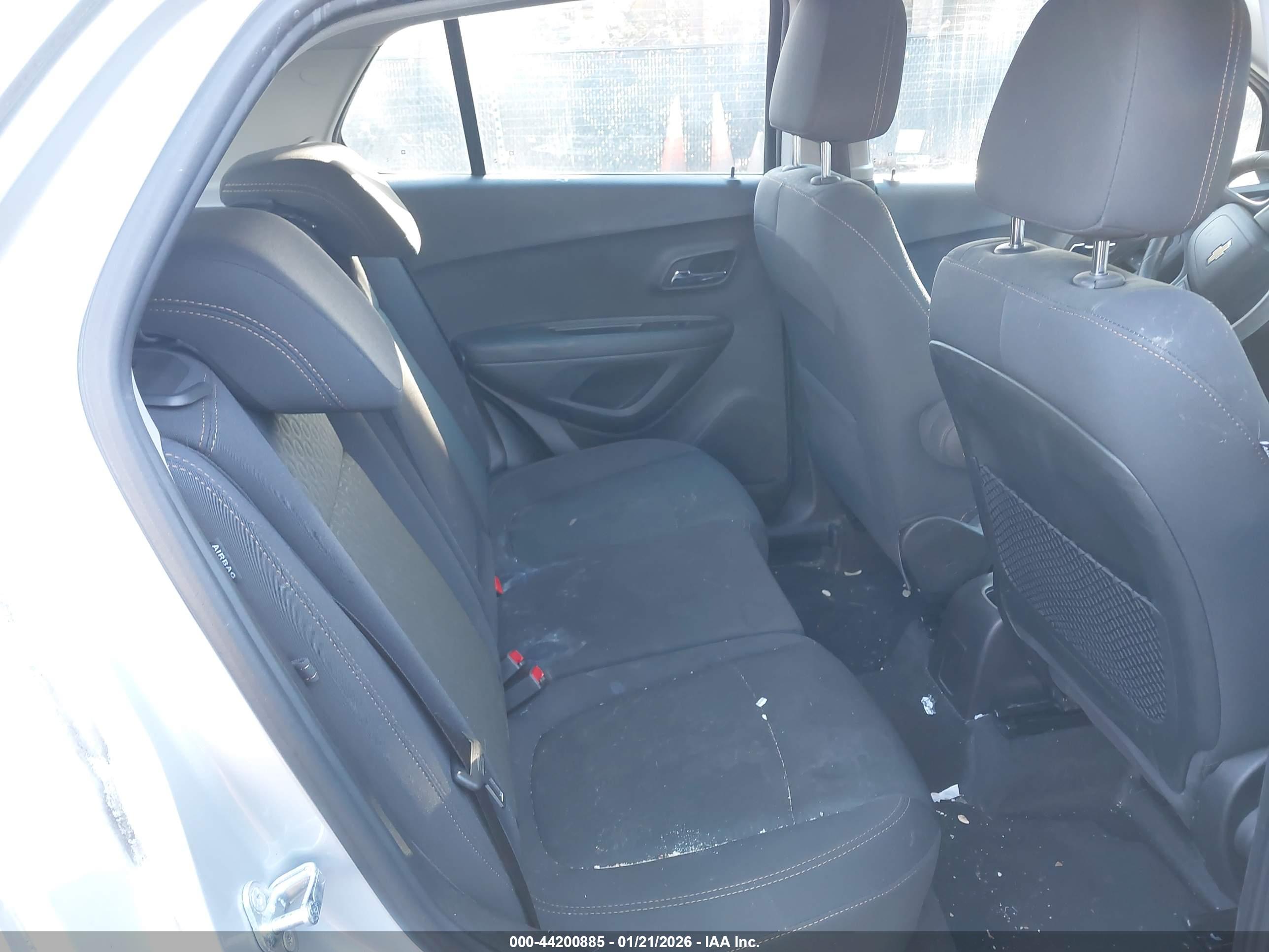CHEVROLET TRAX image 8