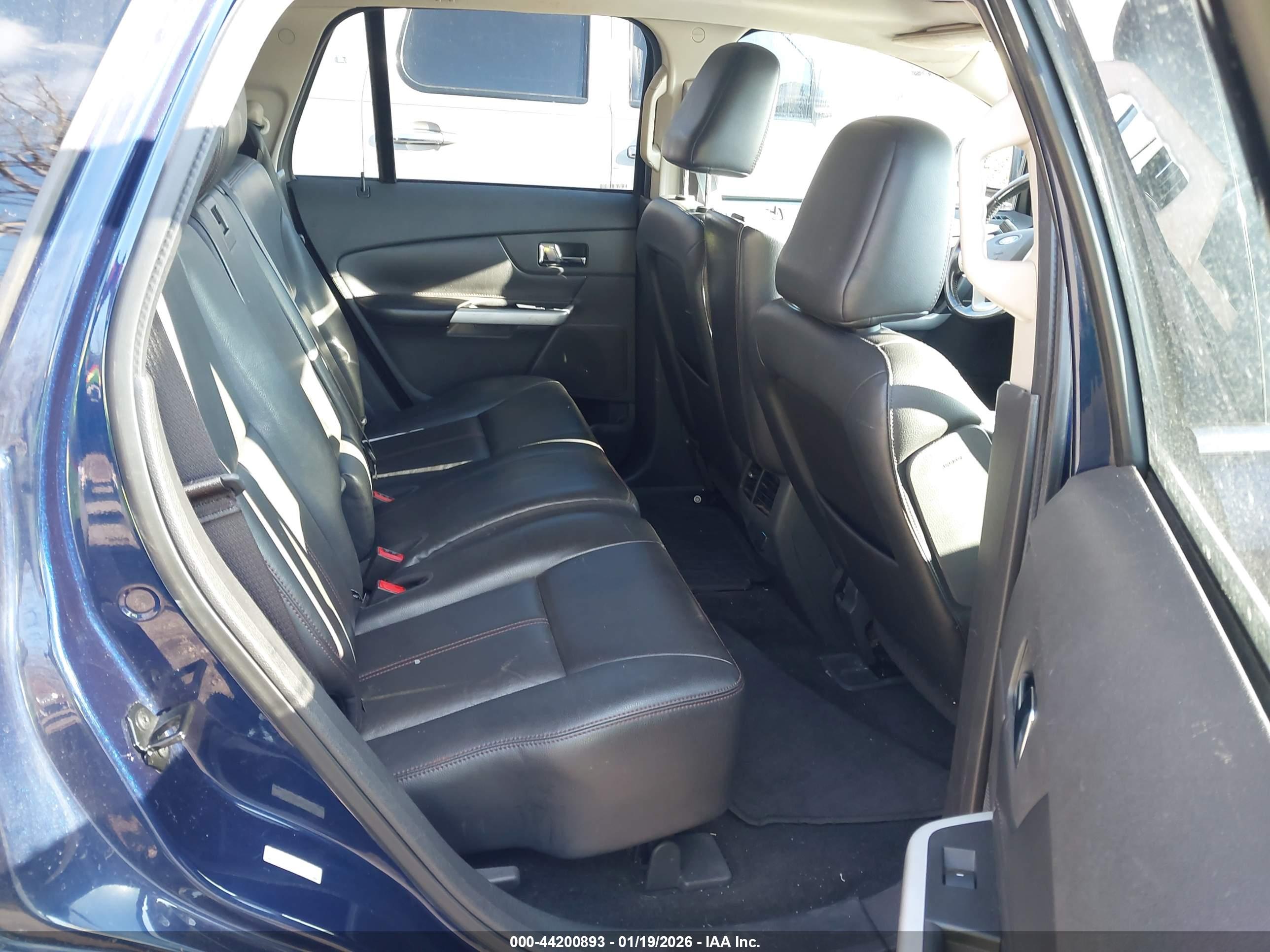 FORD EDGE image 8