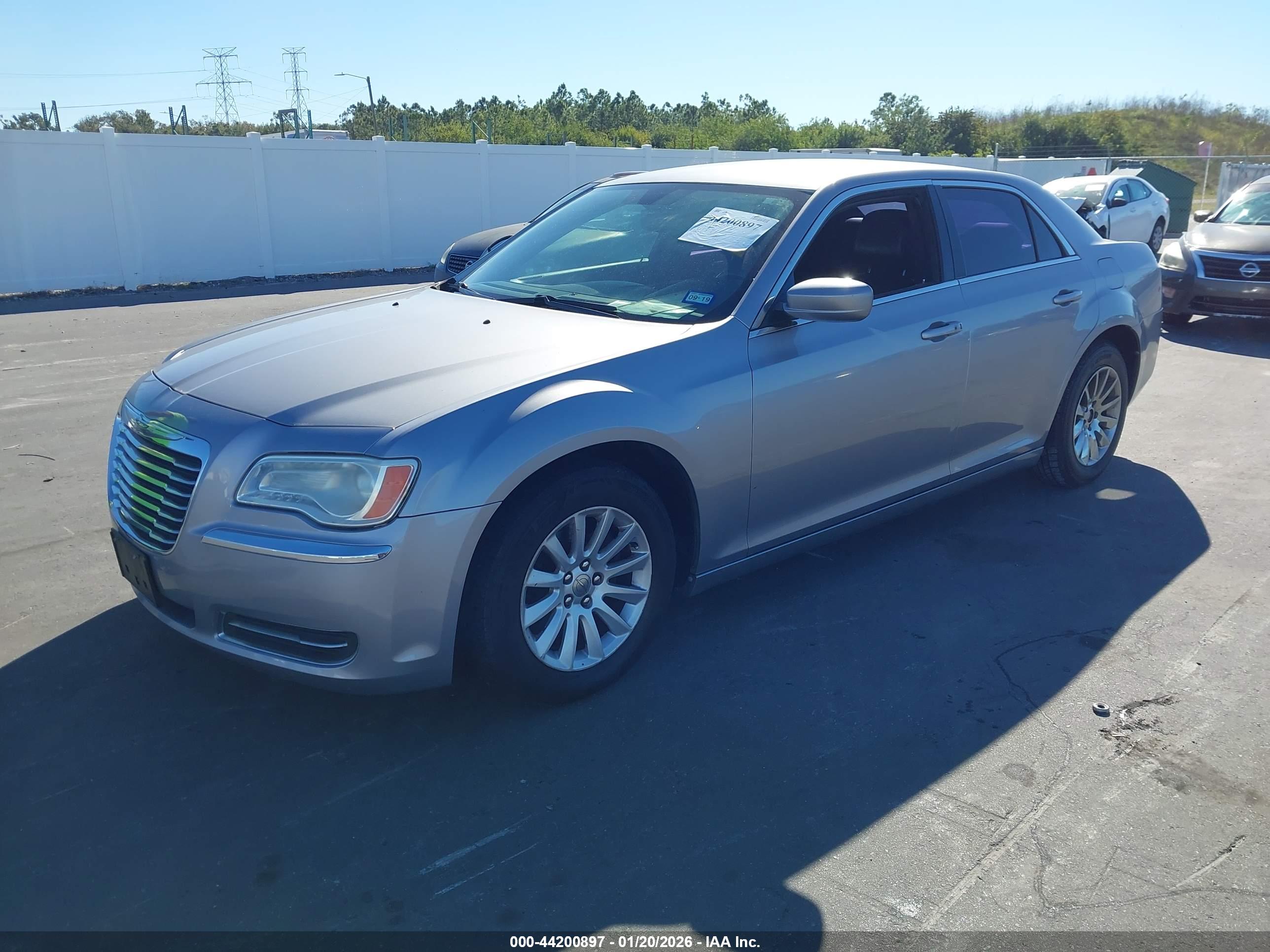 CHRYSLER 300 image 2