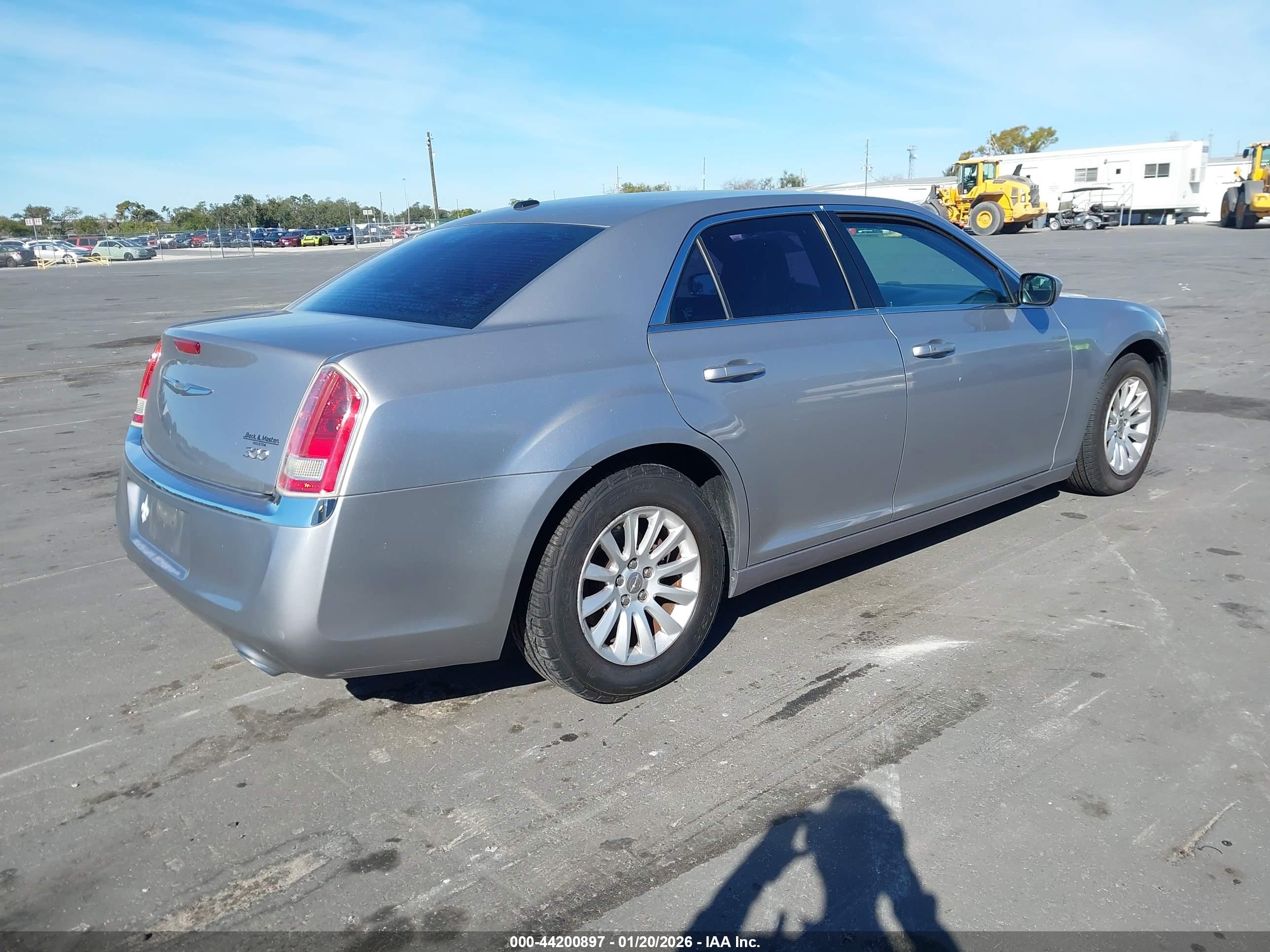 CHRYSLER 300 image 4