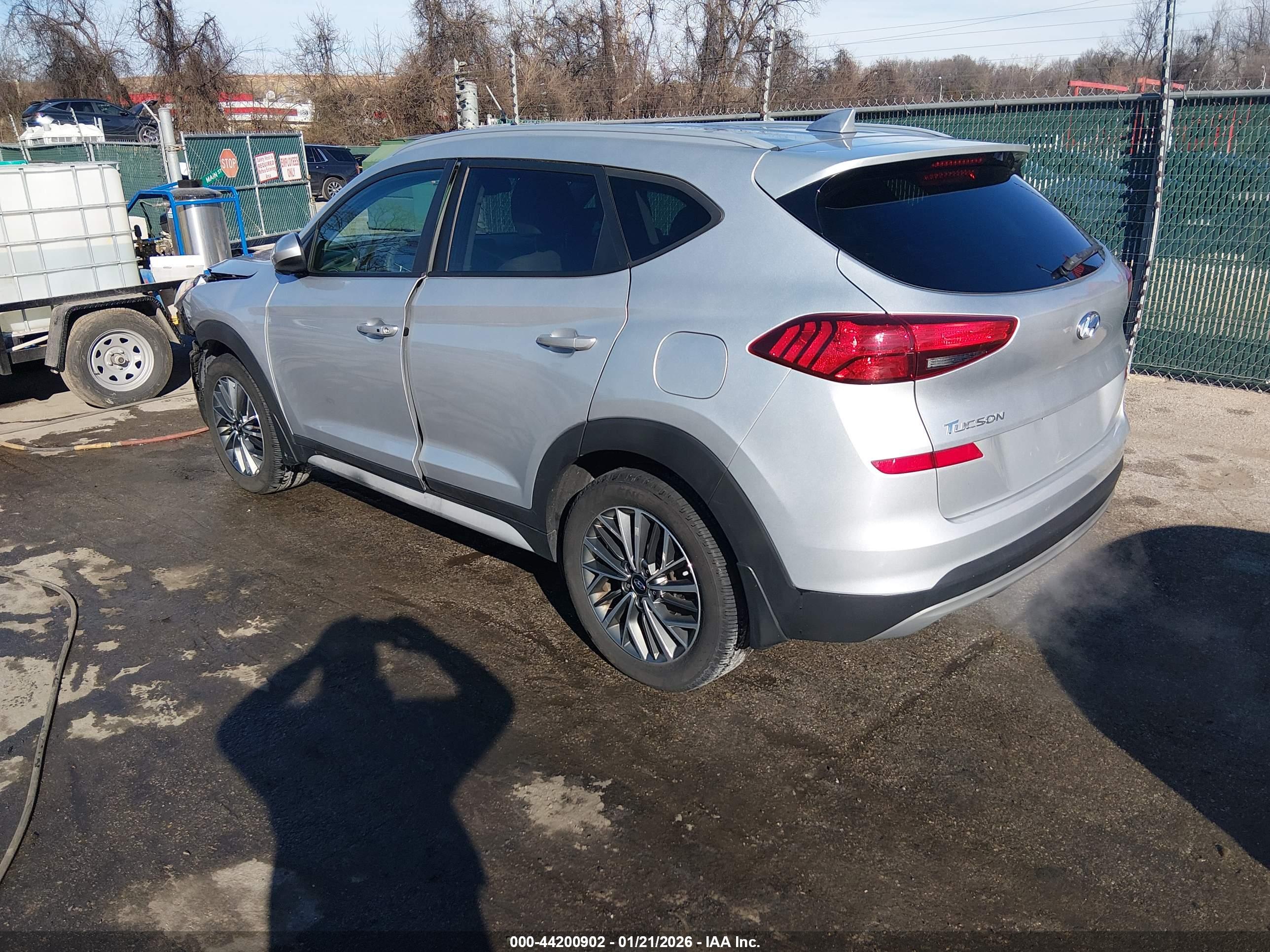 HYUNDAI TUCSON image 3