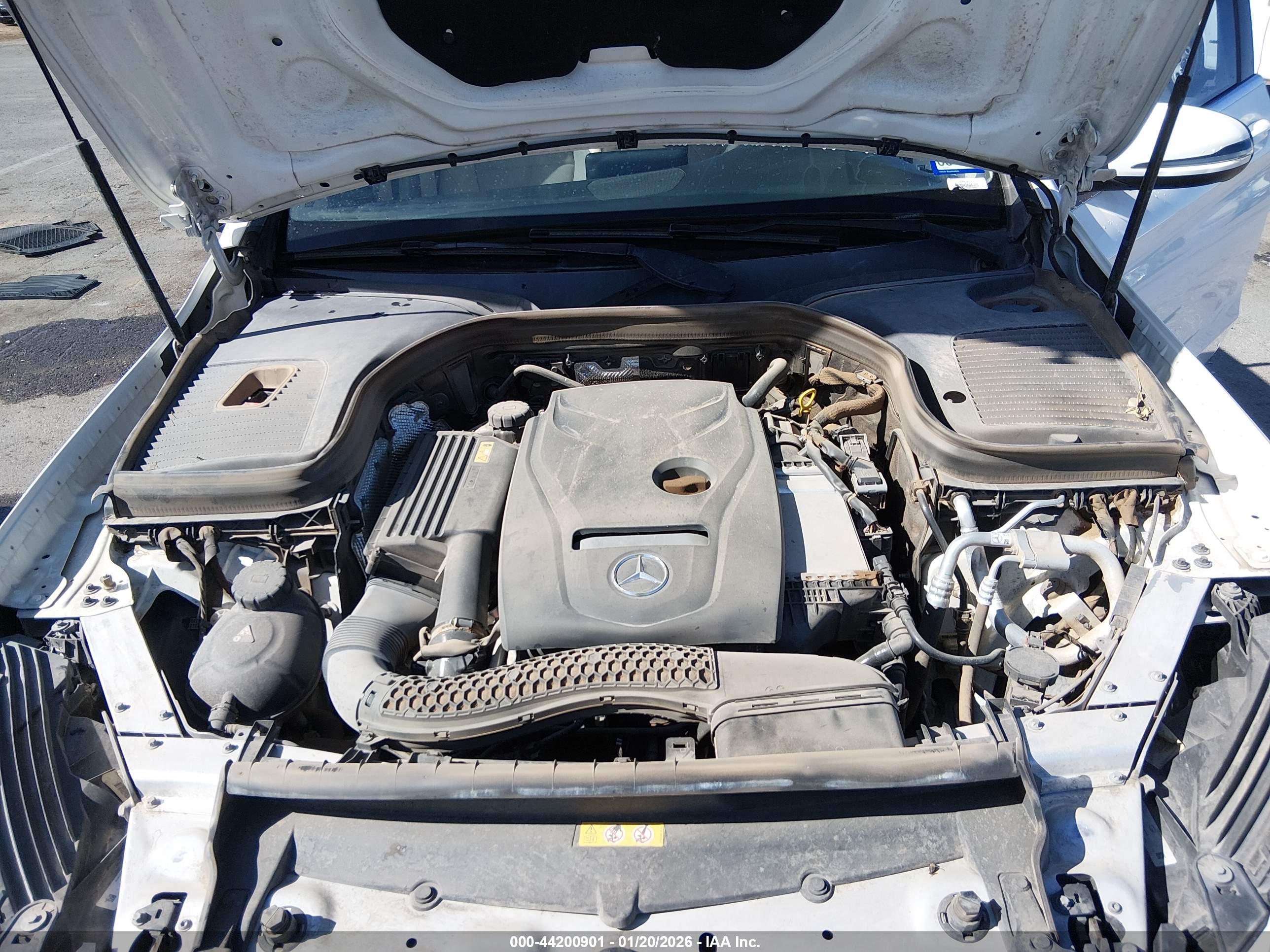 MERCEDES-BENZ GLC image 10