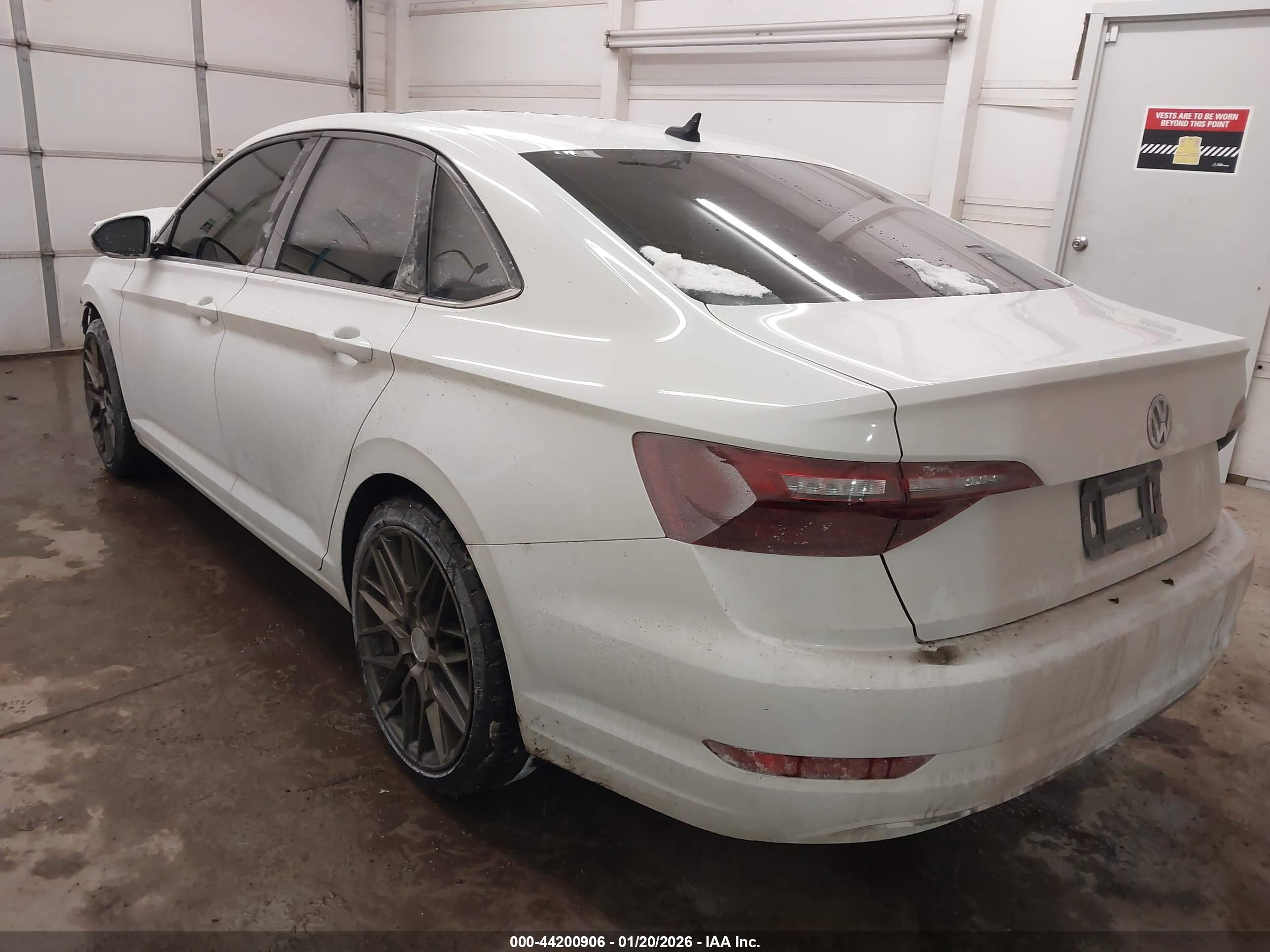 VOLKSWAGEN JETTA image 3