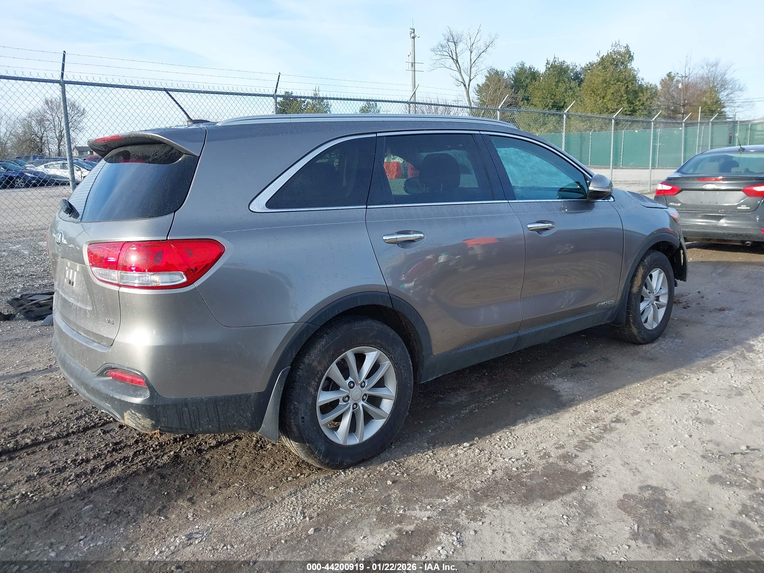KIA SORENTO image 4