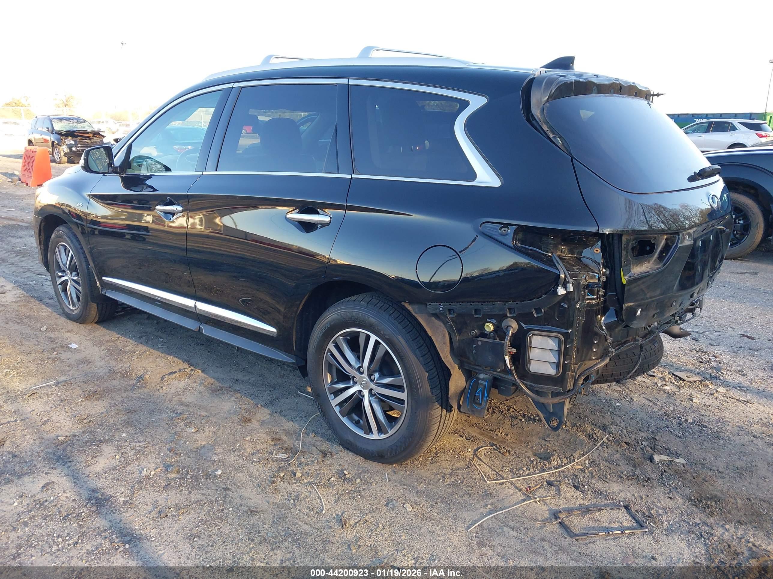 INFINITI QX60 image 3