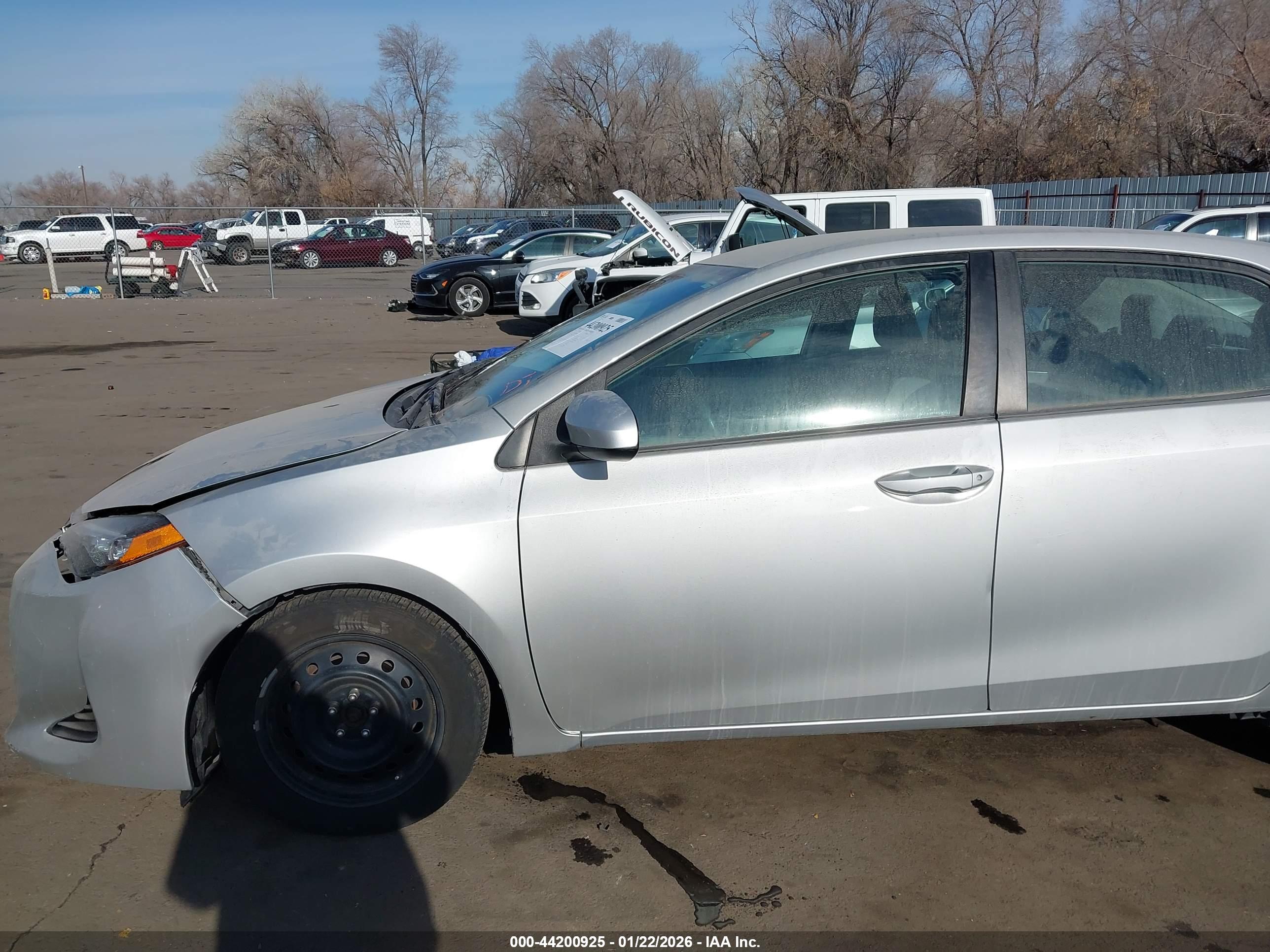 TOYOTA COROLLA image 6