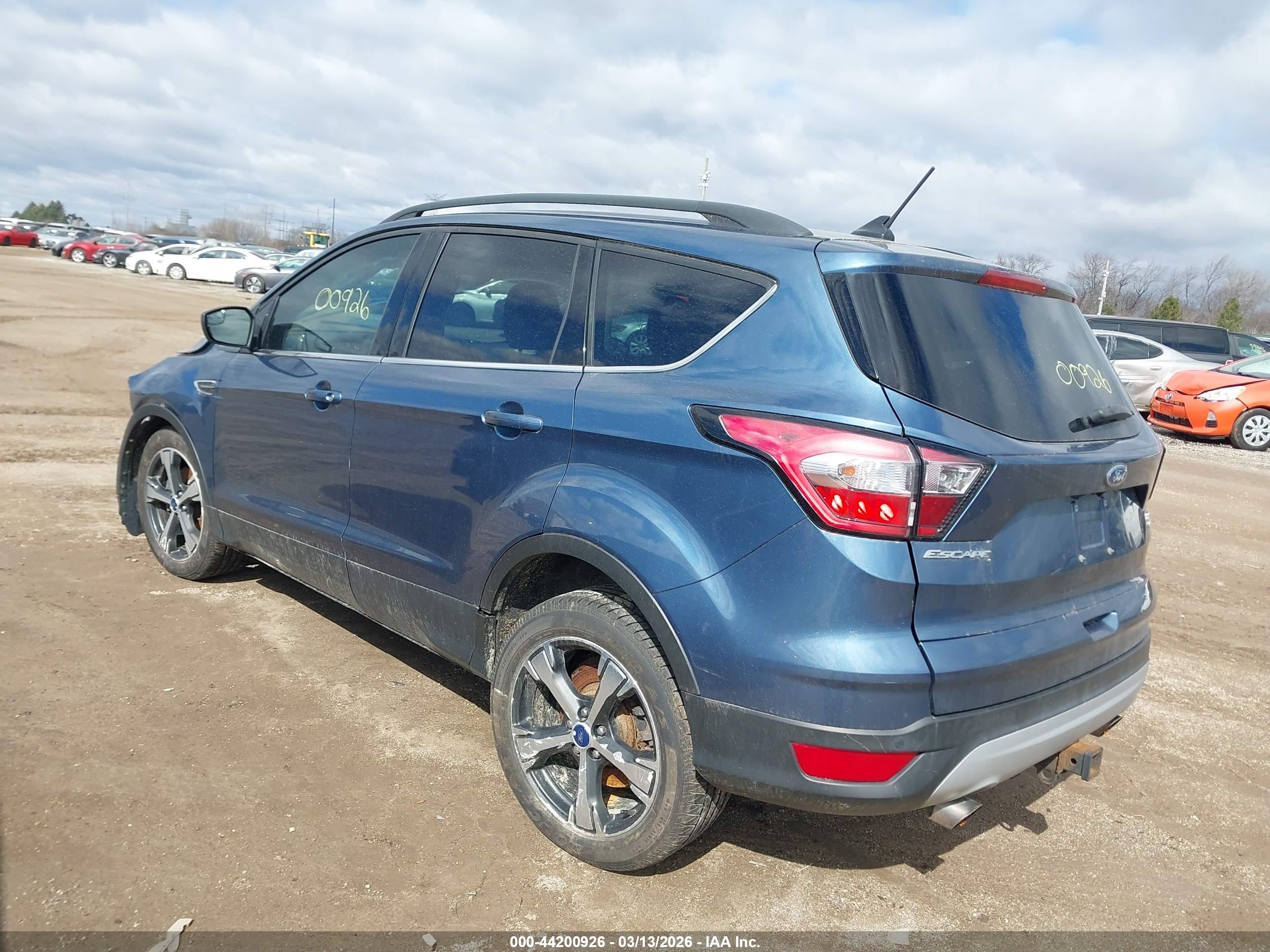 FORD ESCAPE image 3