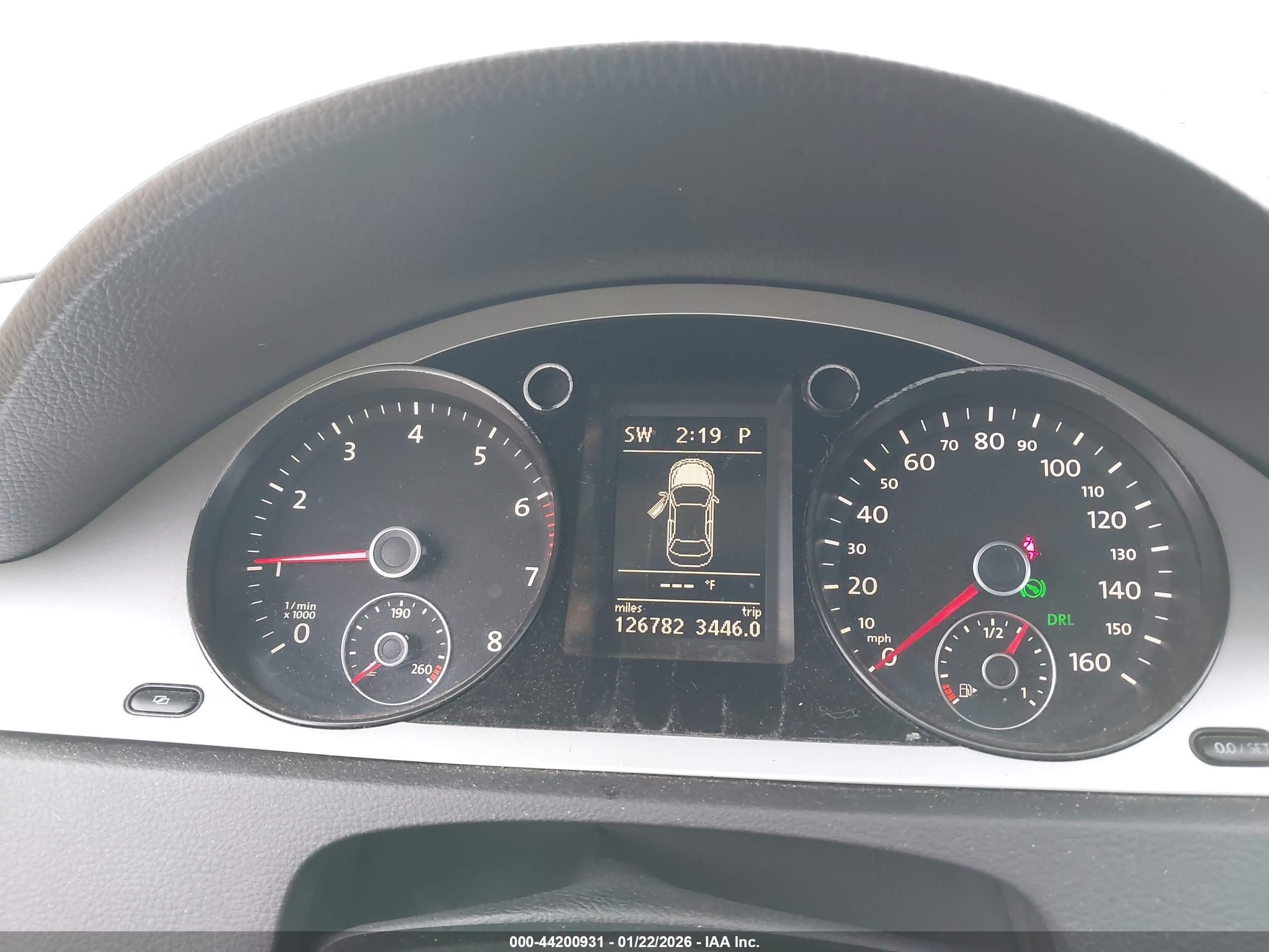 VOLKSWAGEN PASSAT image 7