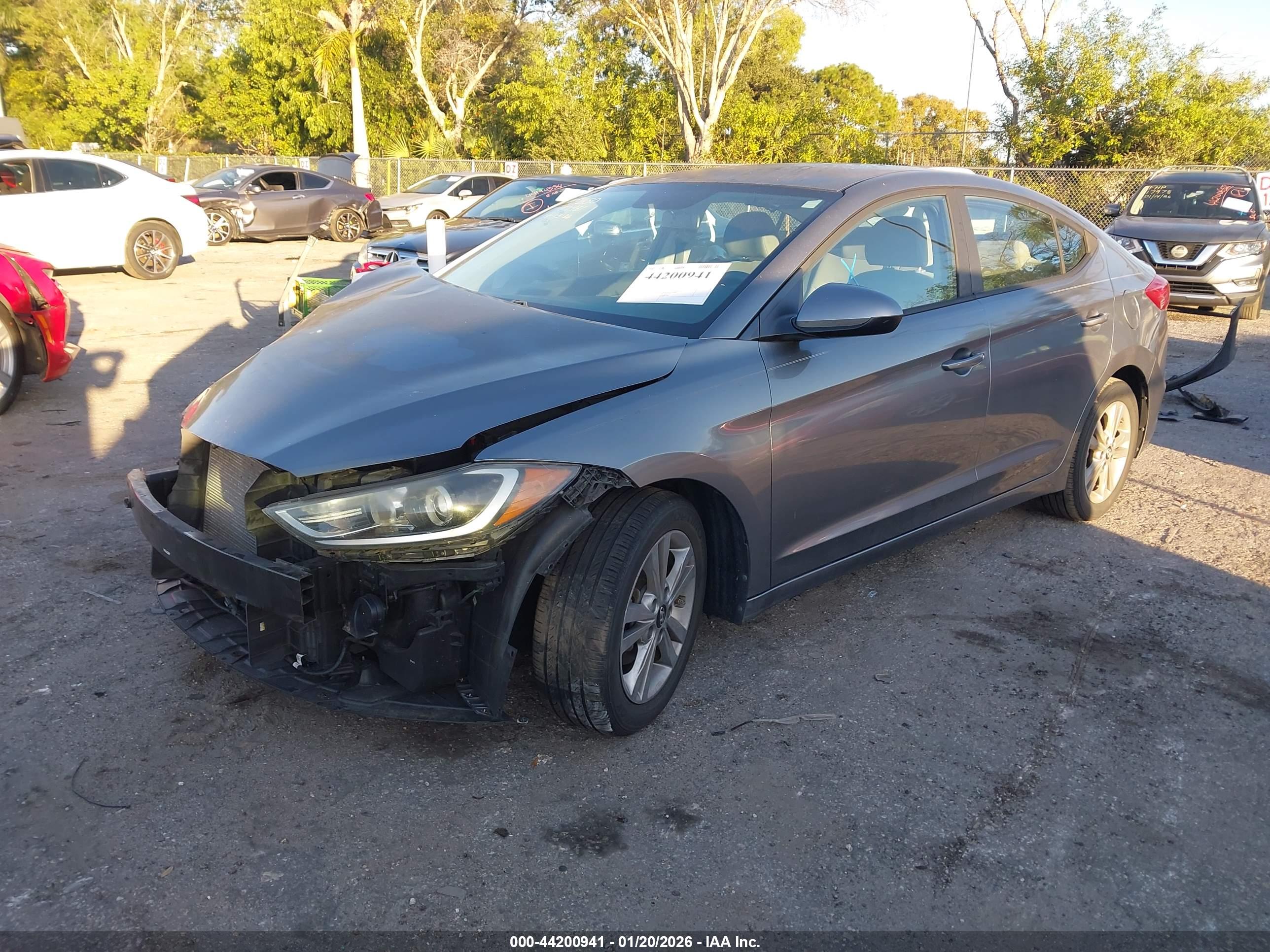 HYUNDAI ELANTRA image 2