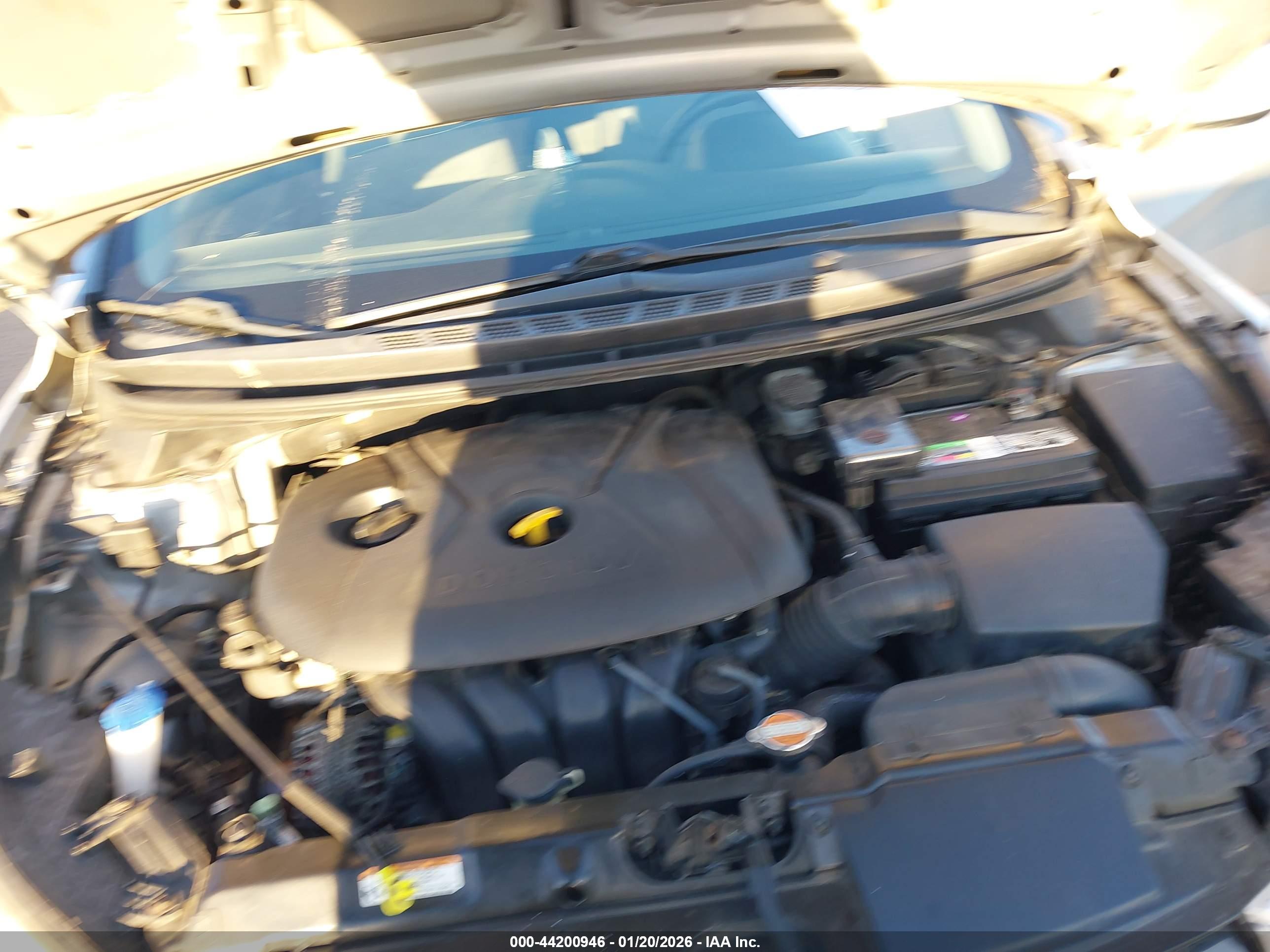 HYUNDAI ELANTRA image 10