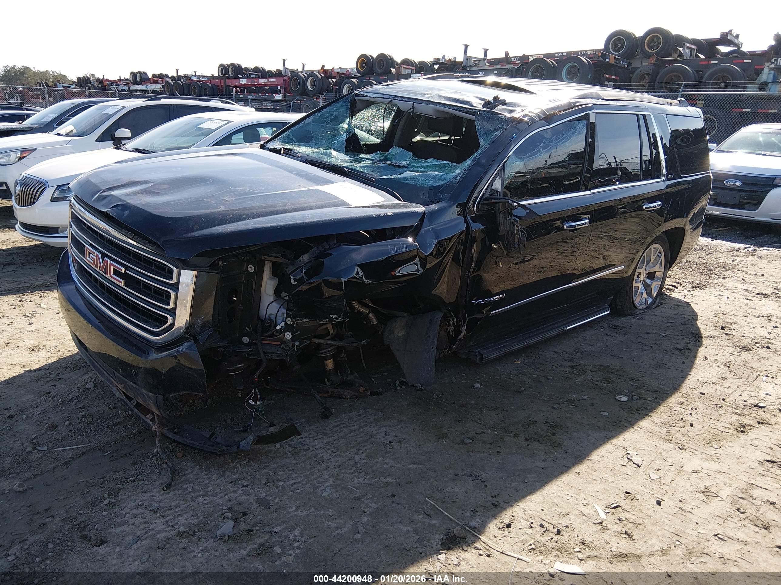 GMC YUKON image 2