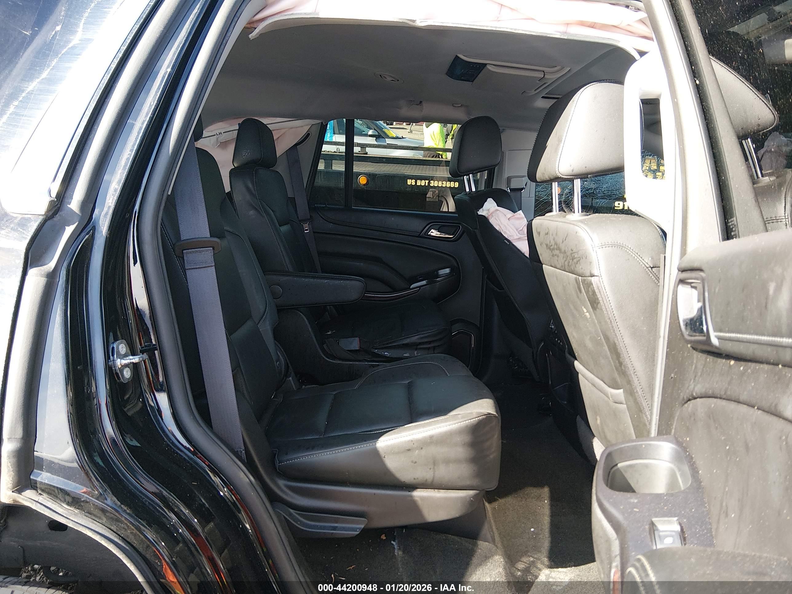 GMC YUKON image 8