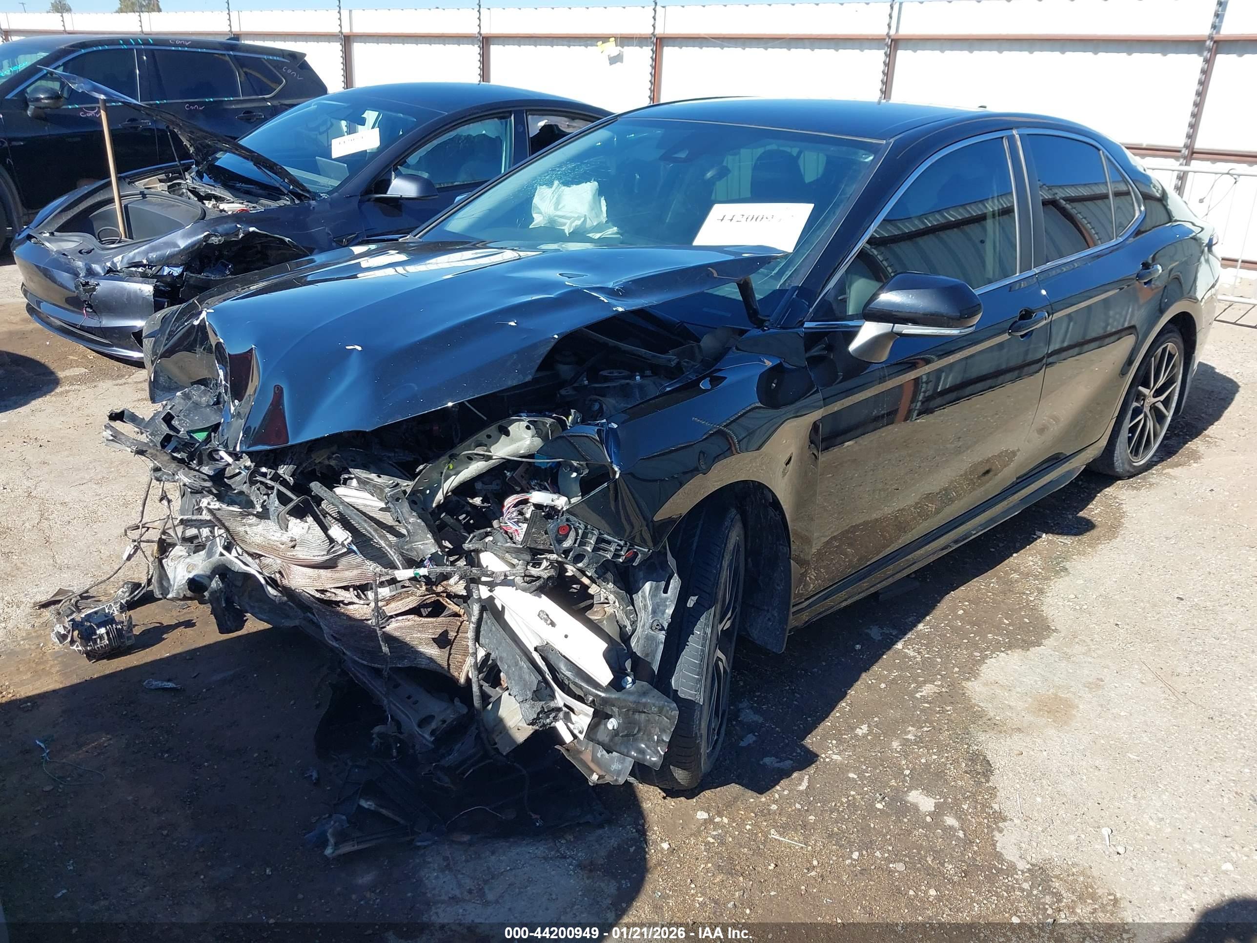 TOYOTA CAMRY image 2