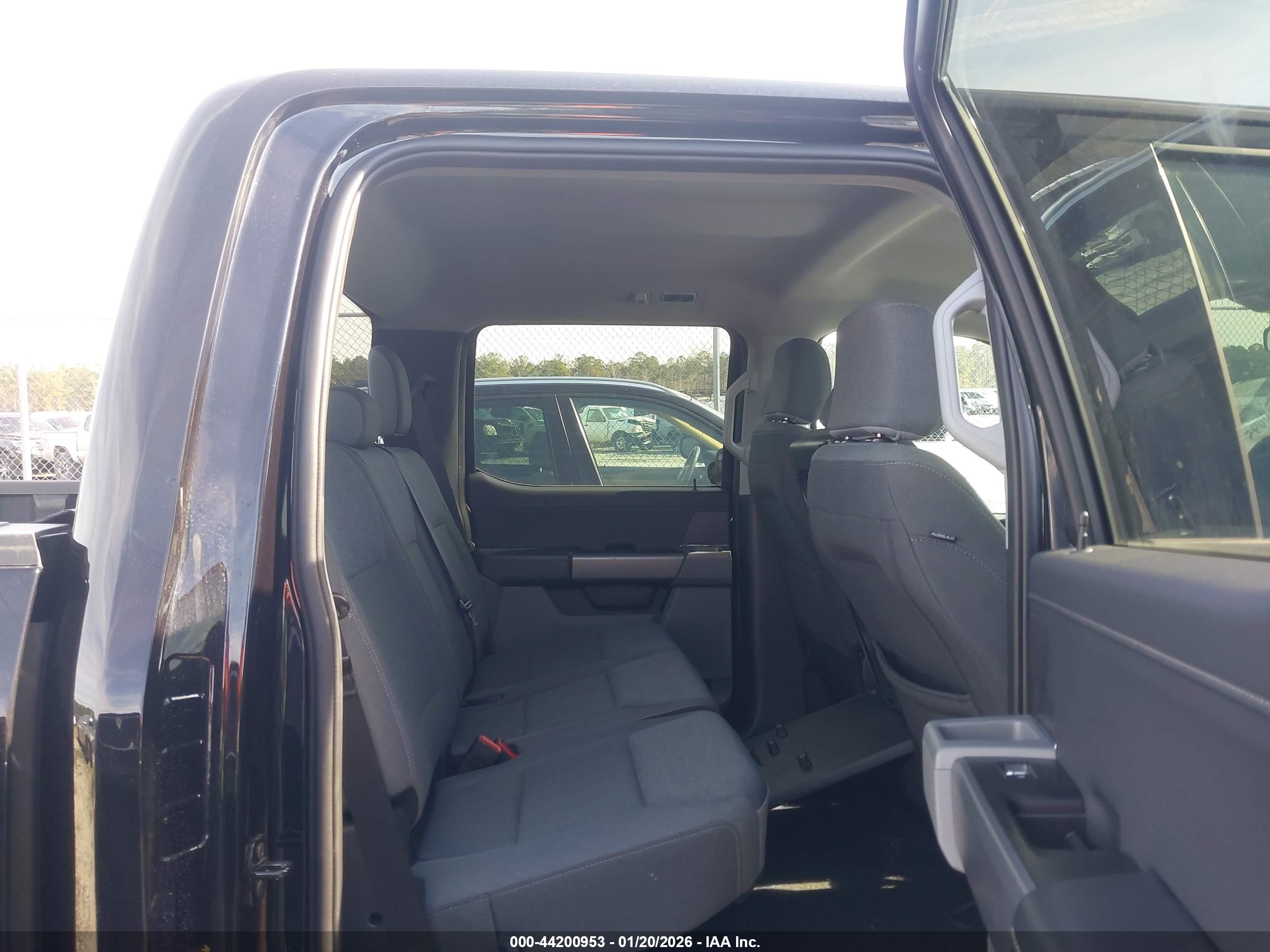 FORD F-150 image 8