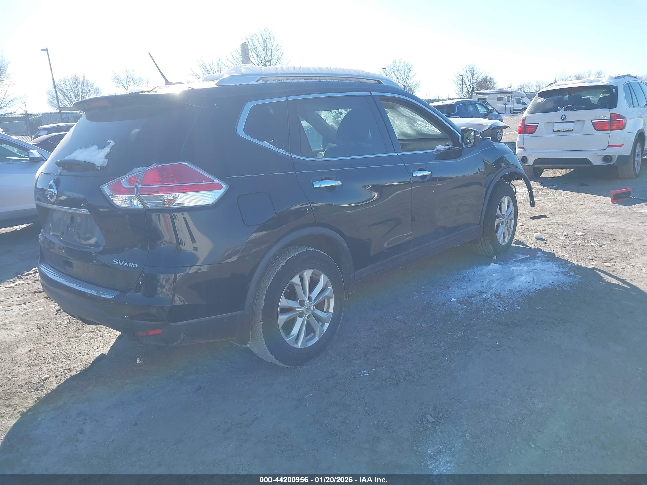 NISSAN ROGUE image 4