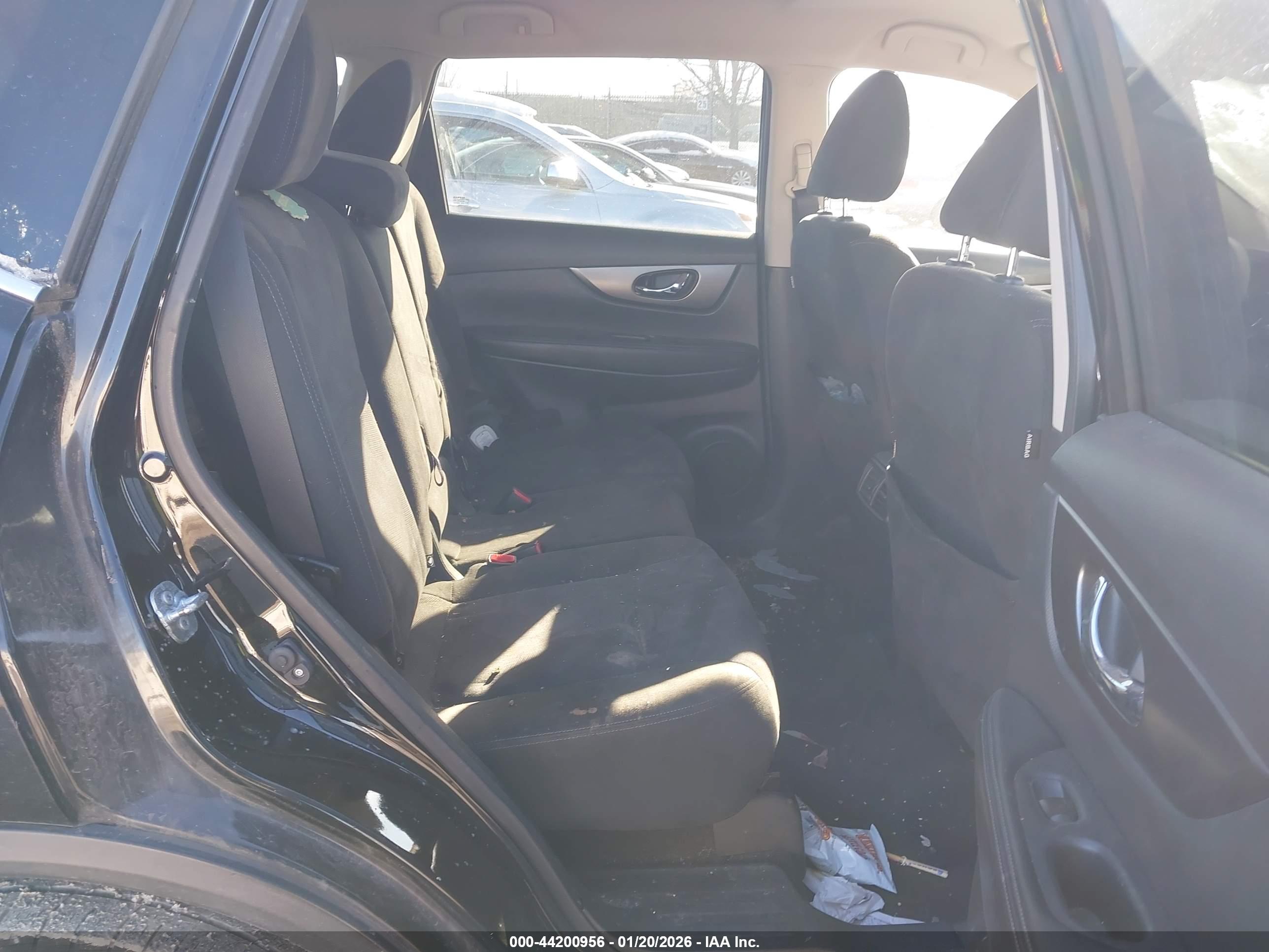 NISSAN ROGUE image 8