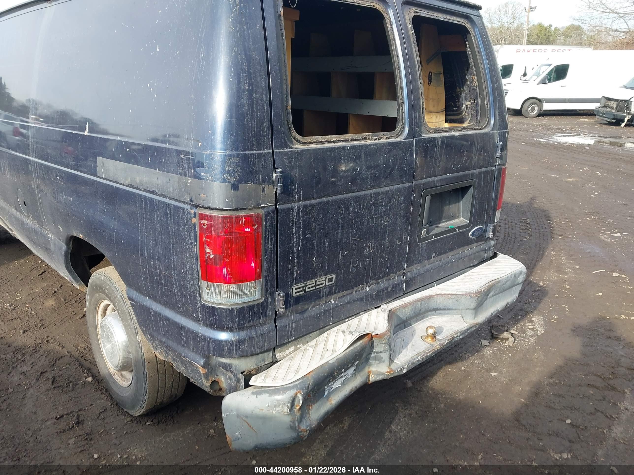 FORD E-250 image 6