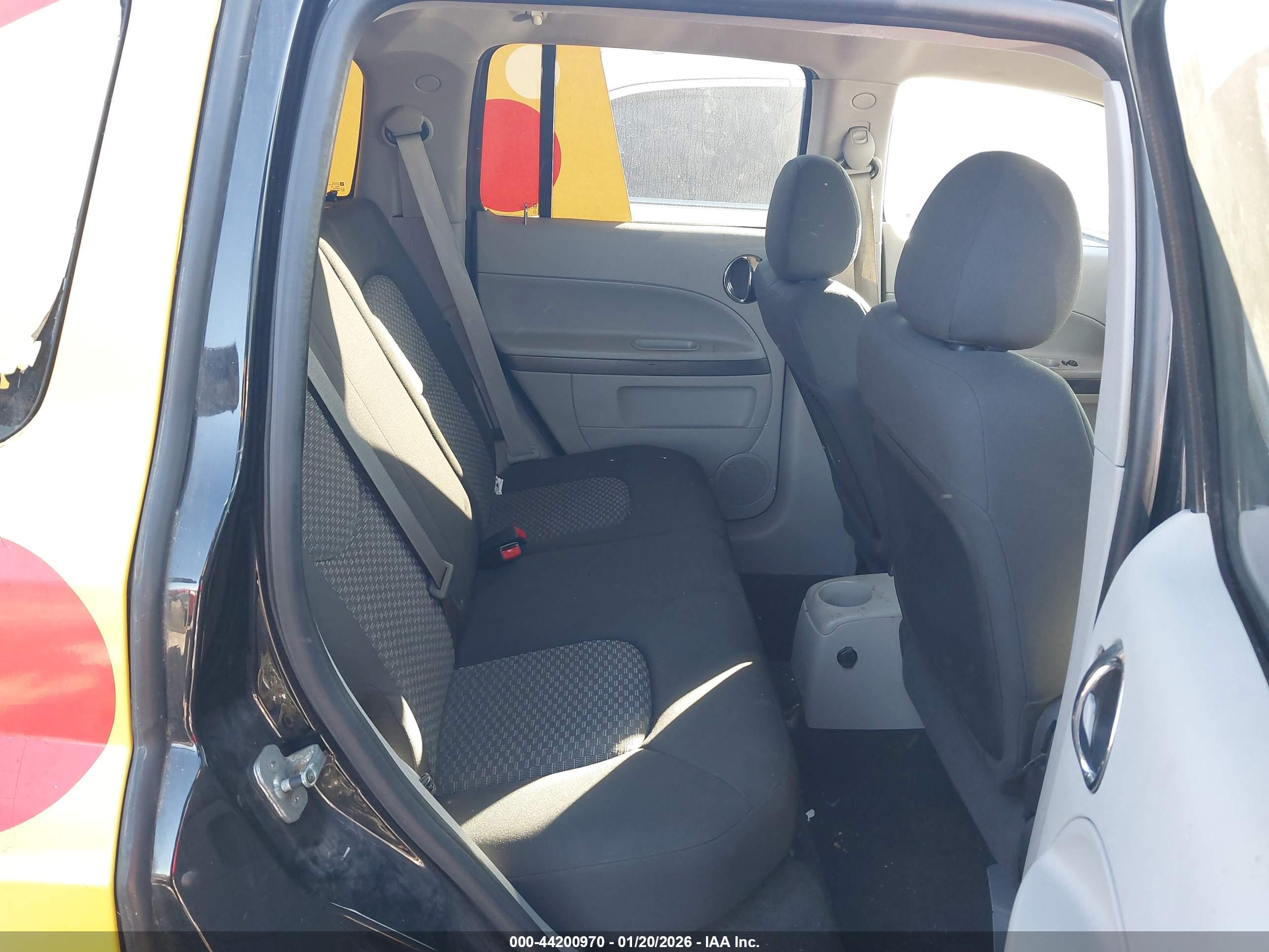 CHEVROLET HHR image 8