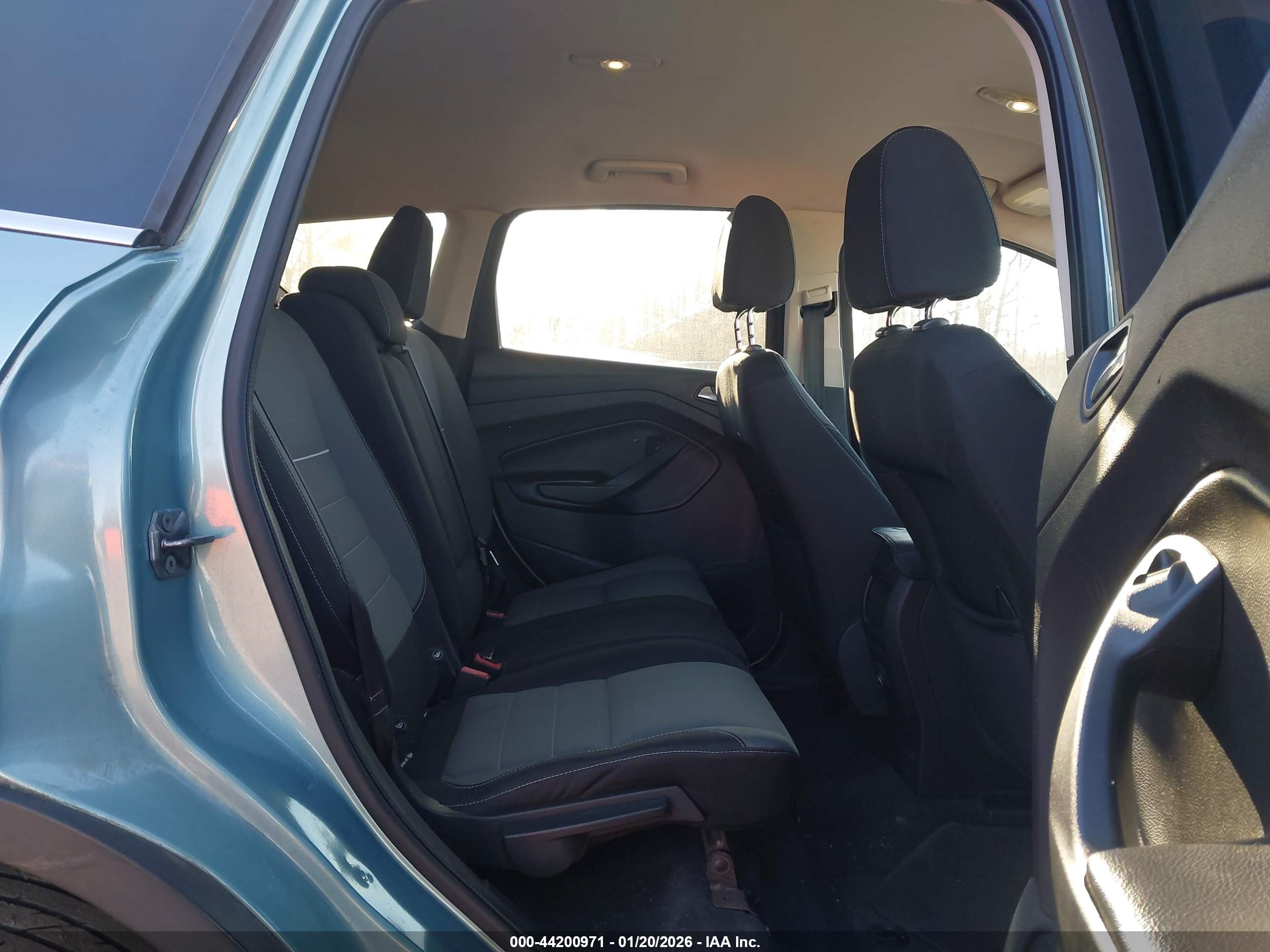 FORD ESCAPE image 8