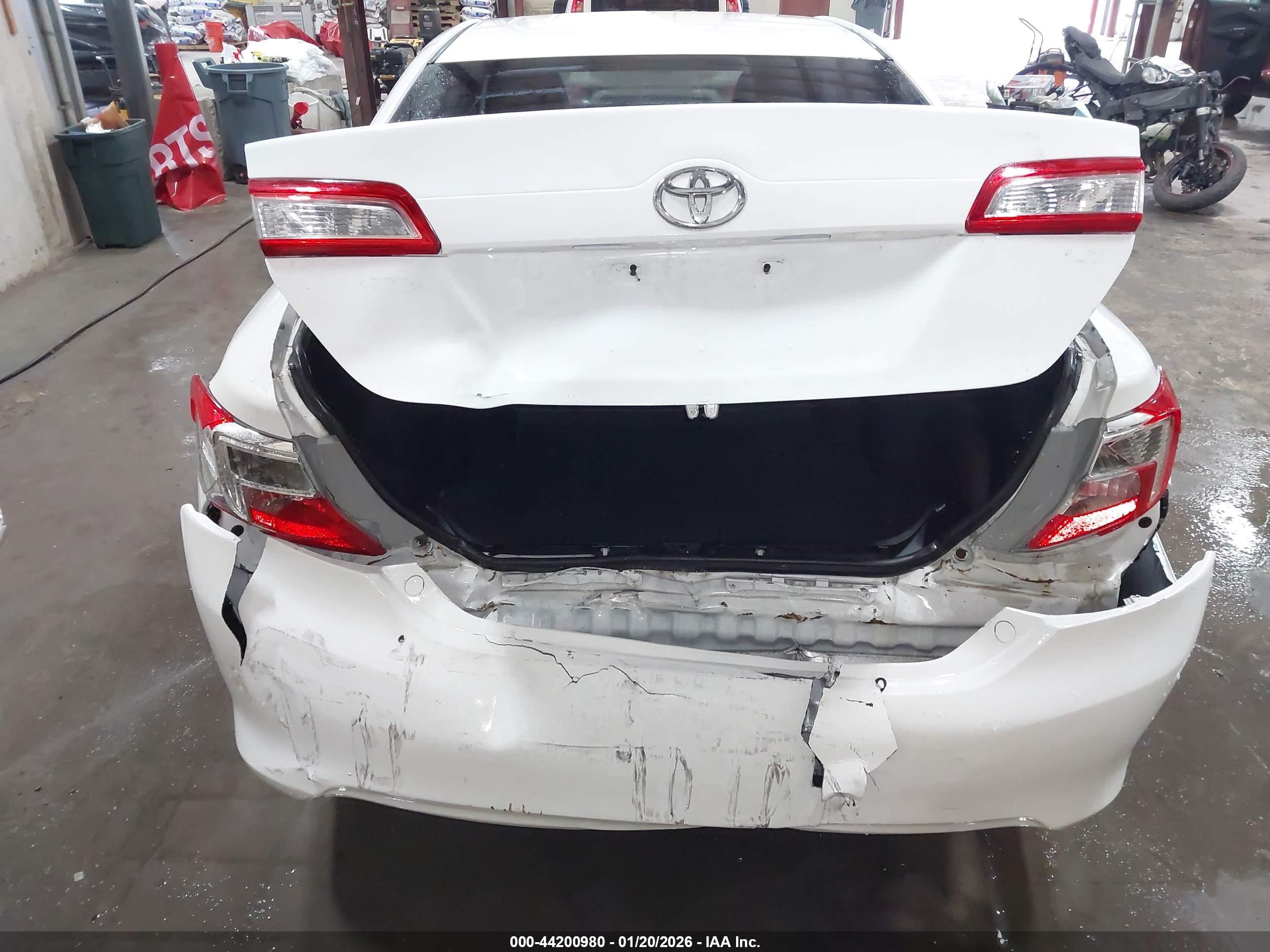 TOYOTA CAMRY image 6