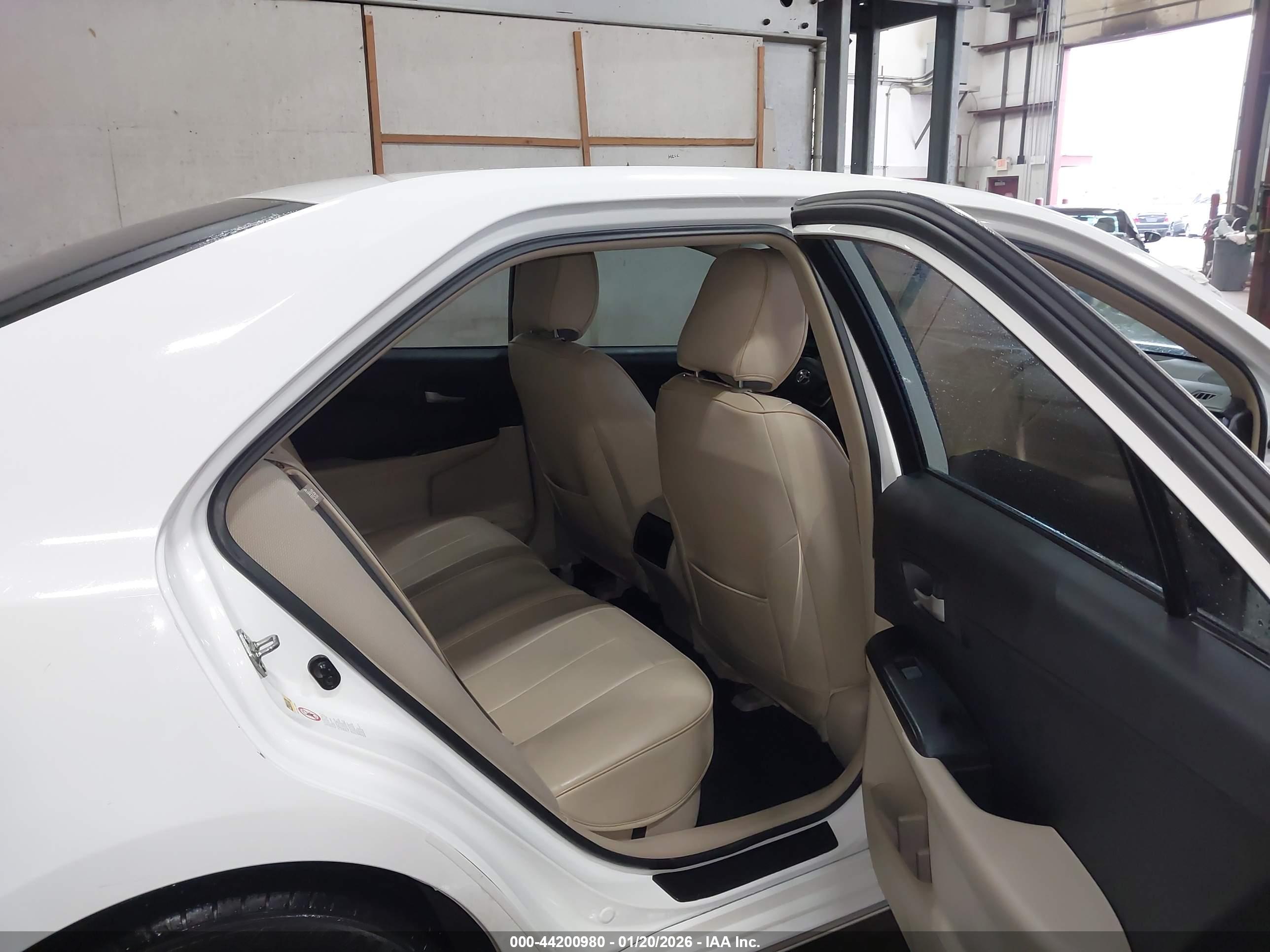 TOYOTA CAMRY image 8