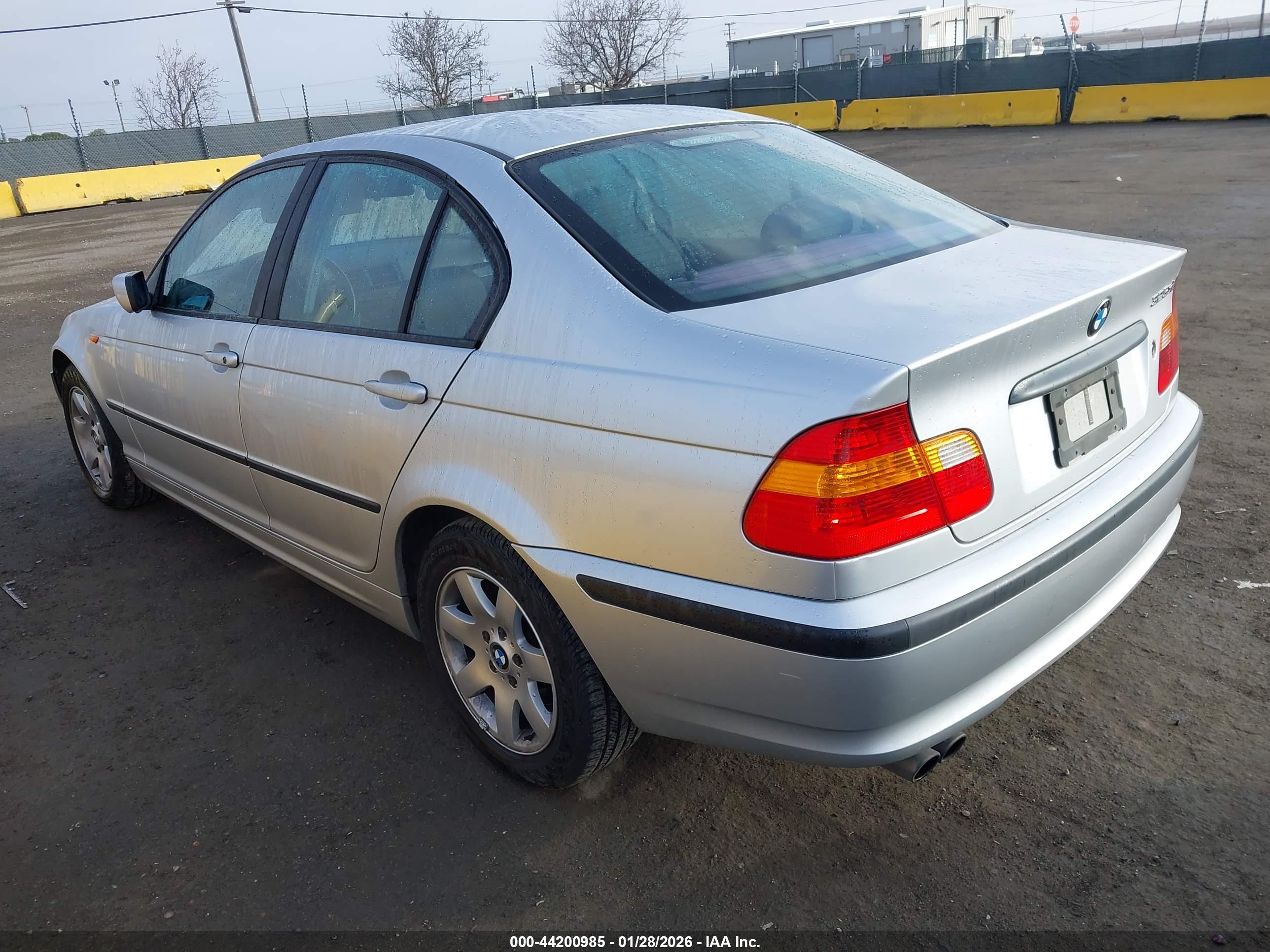 BMW 325XI image 3