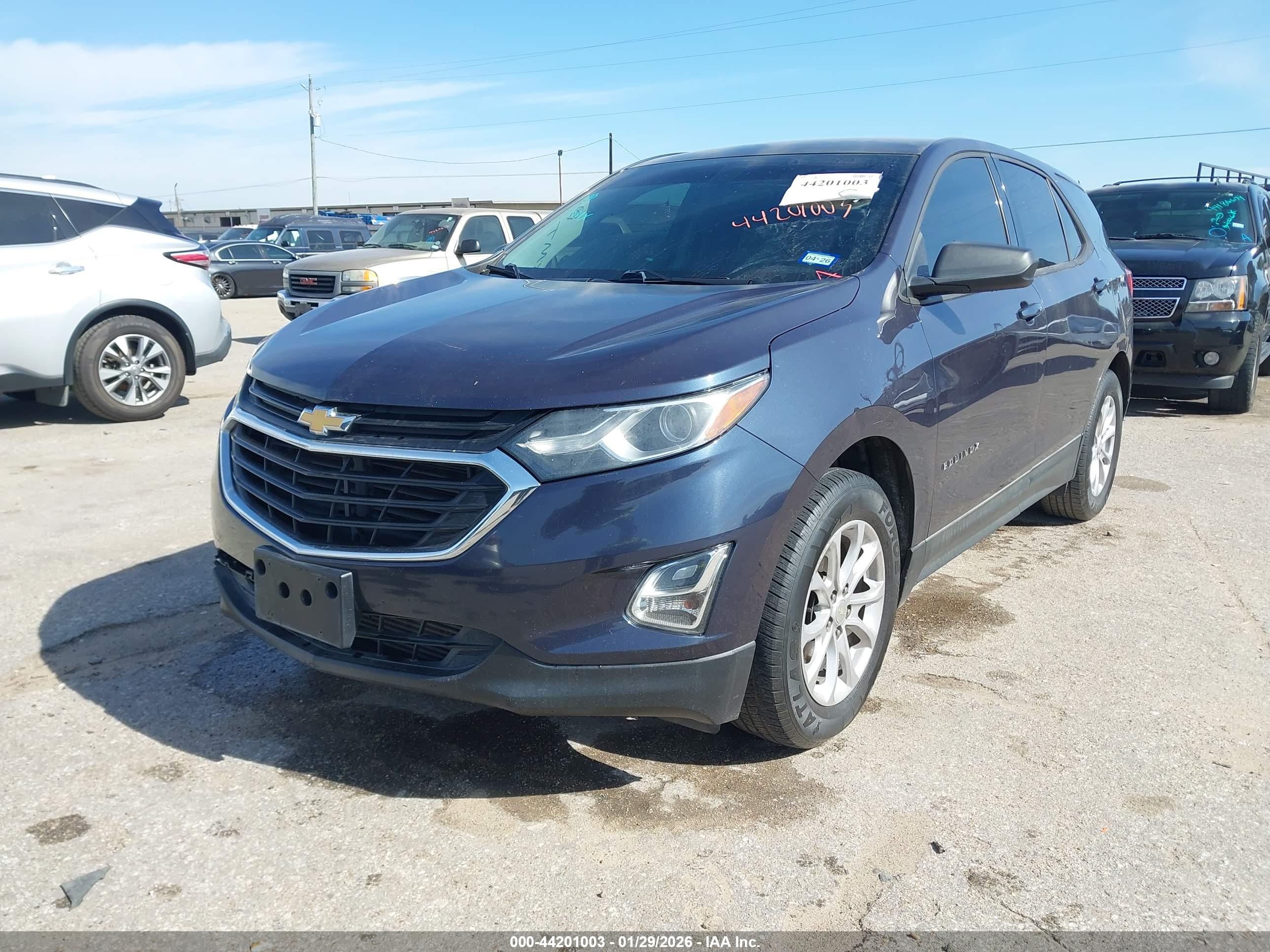 CHEVROLET EQUINOX image 2