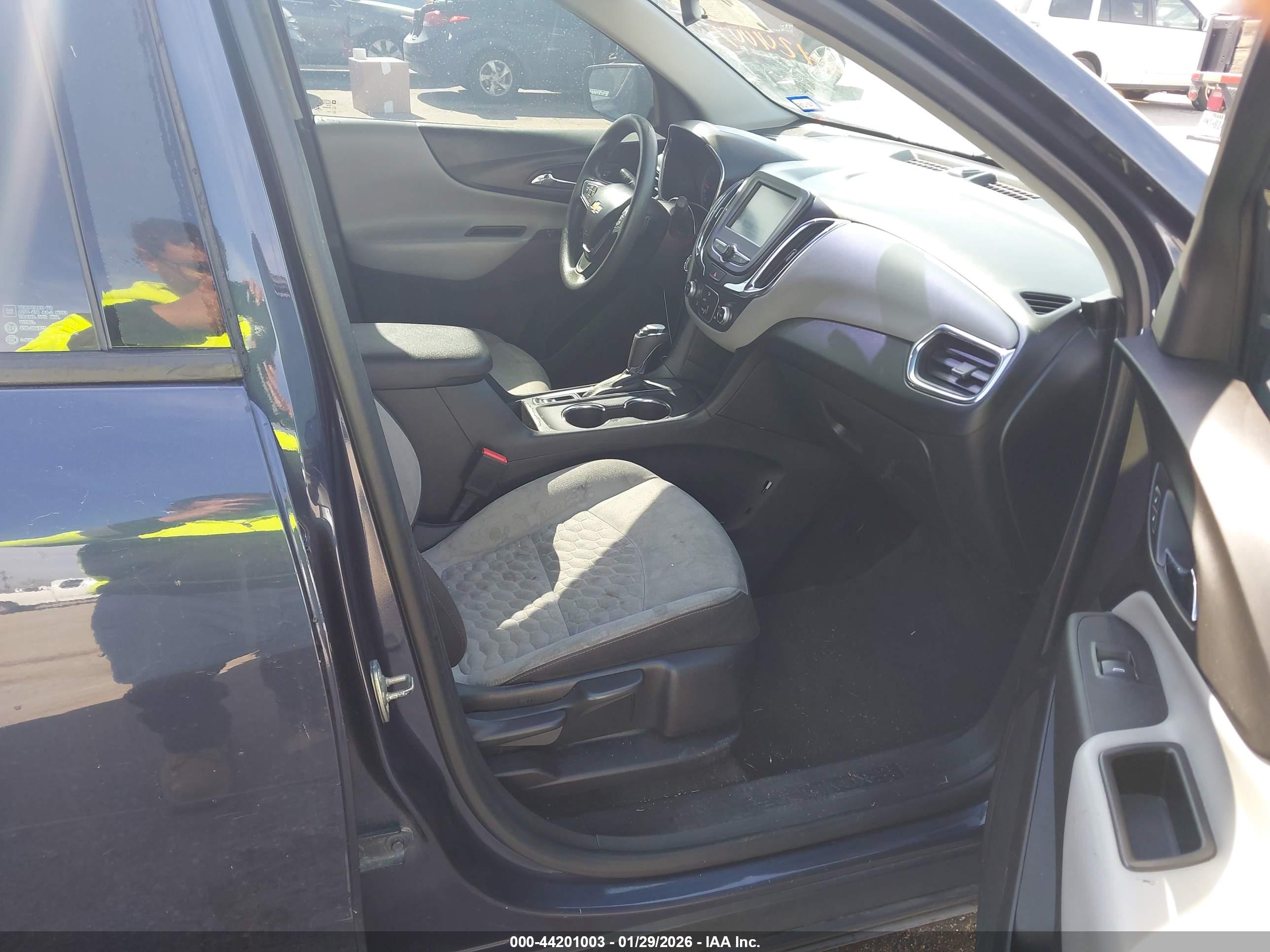 CHEVROLET EQUINOX image 5