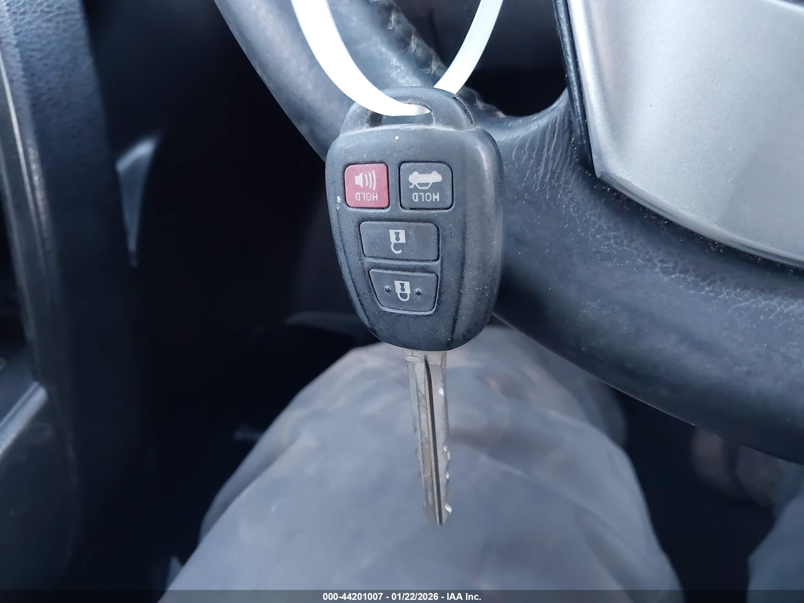 TOYOTA COROLLA image 11