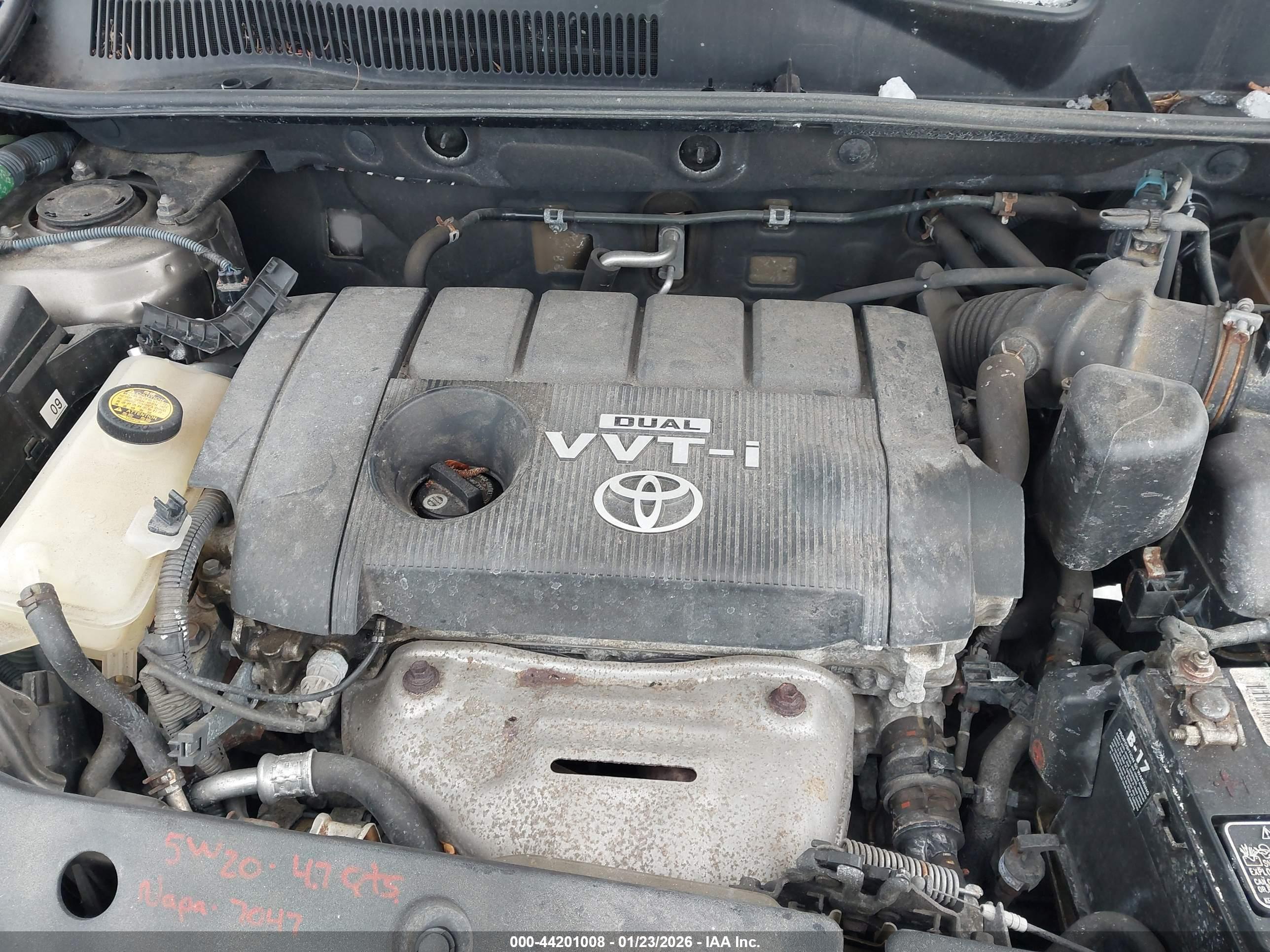 TOYOTA RAV4 image 10