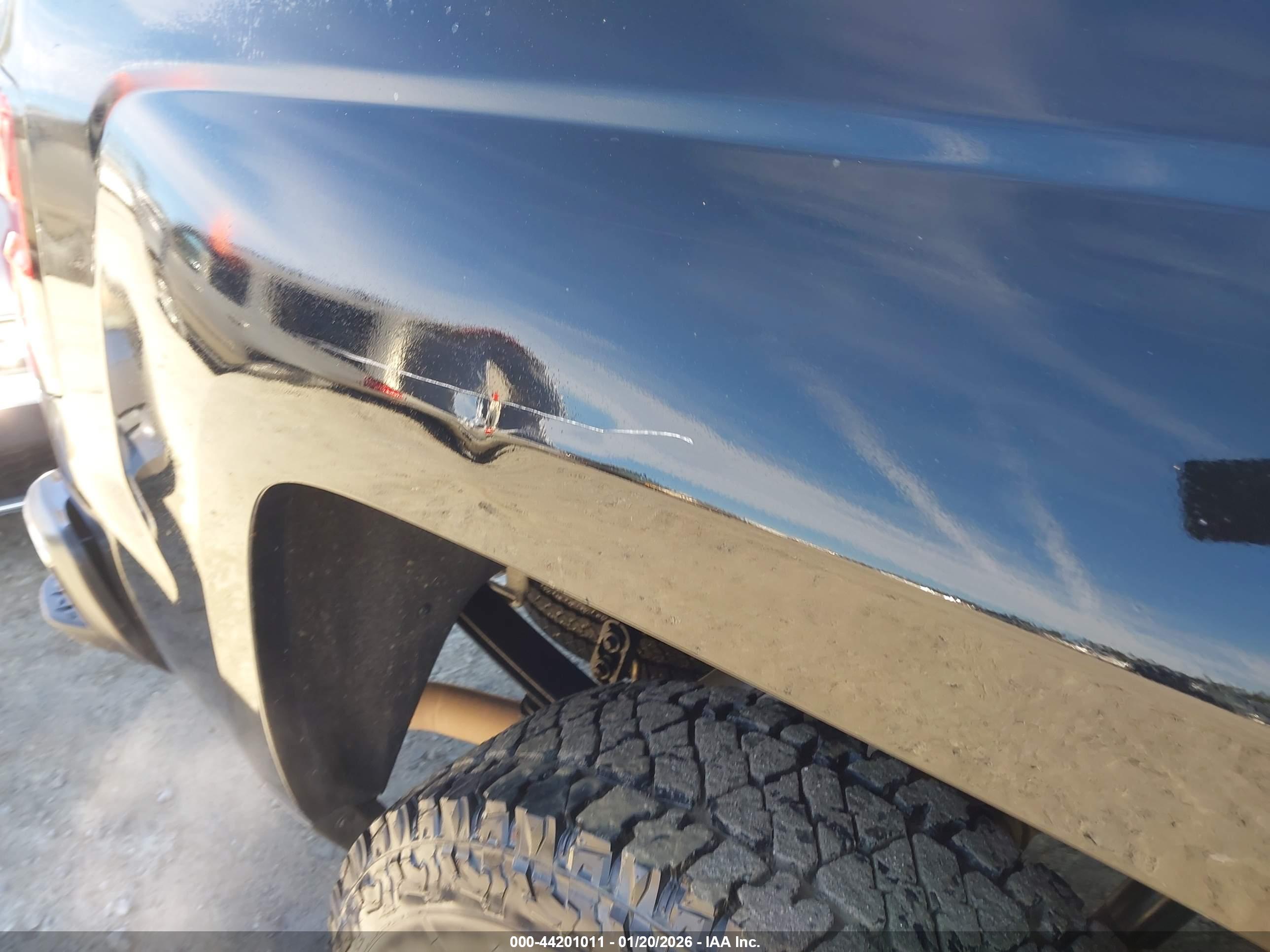 CHEVROLET SILVERADO image 6