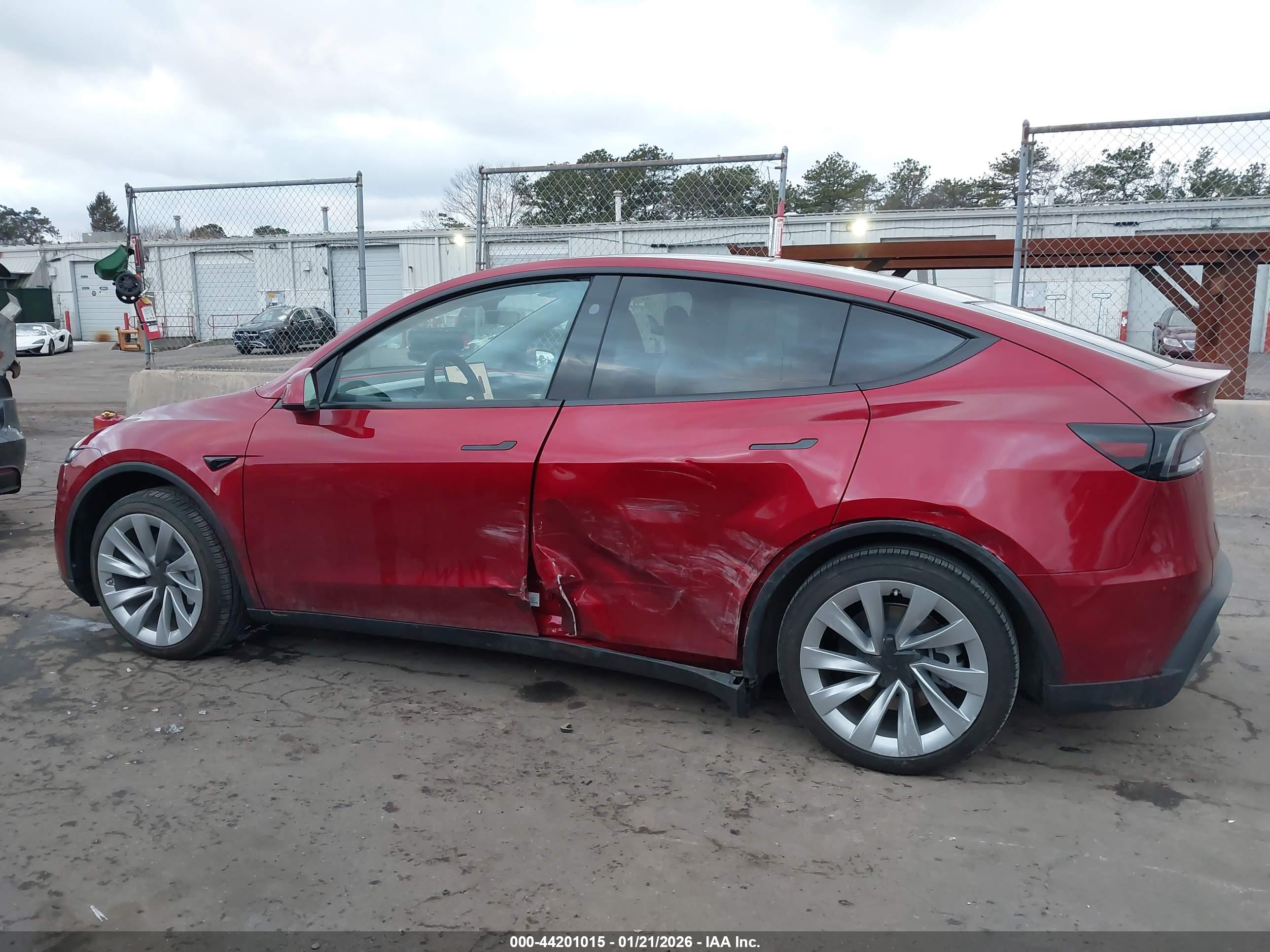 TESLA MODEL image 6