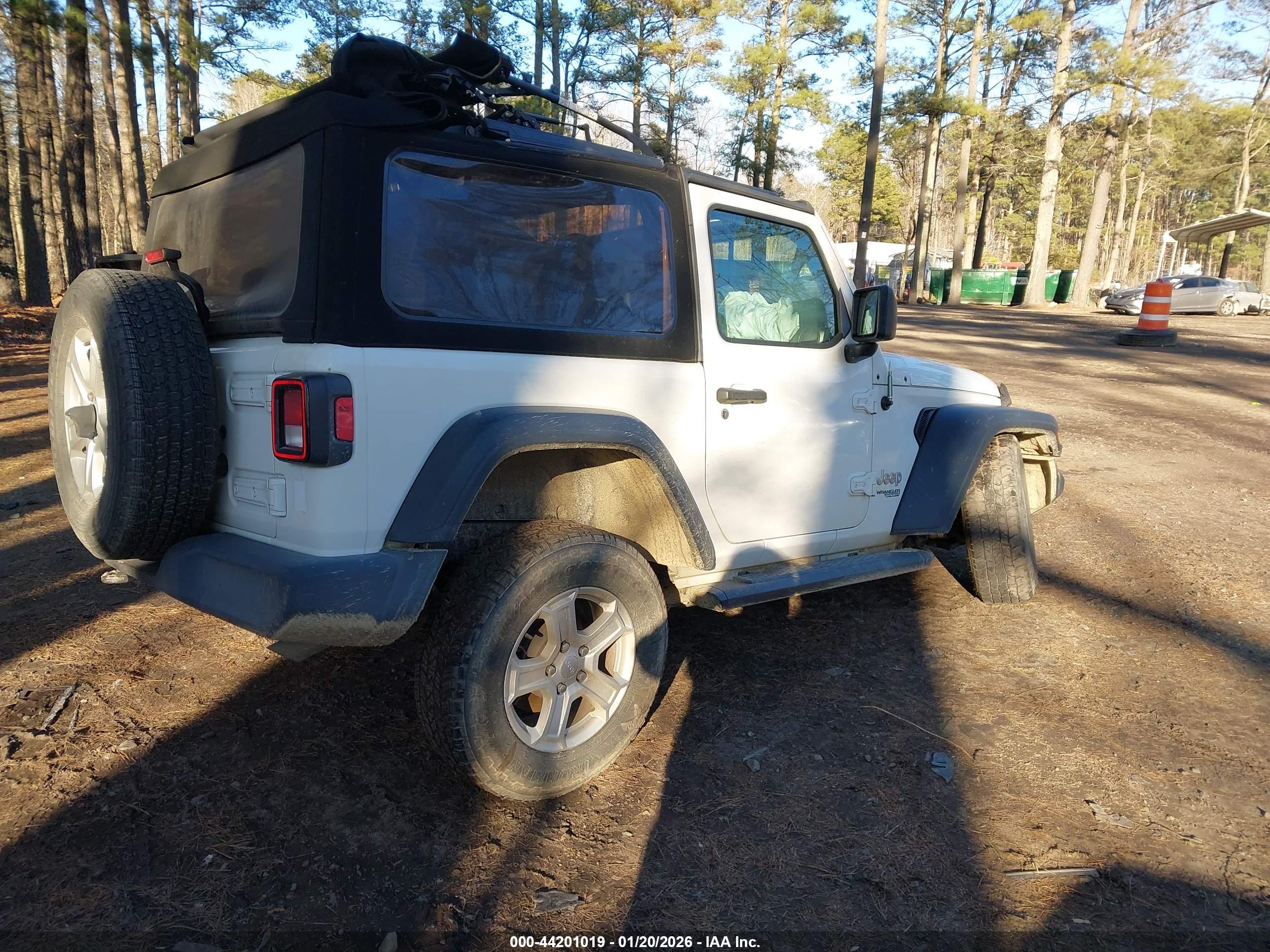 JEEP WRANGLER image 4