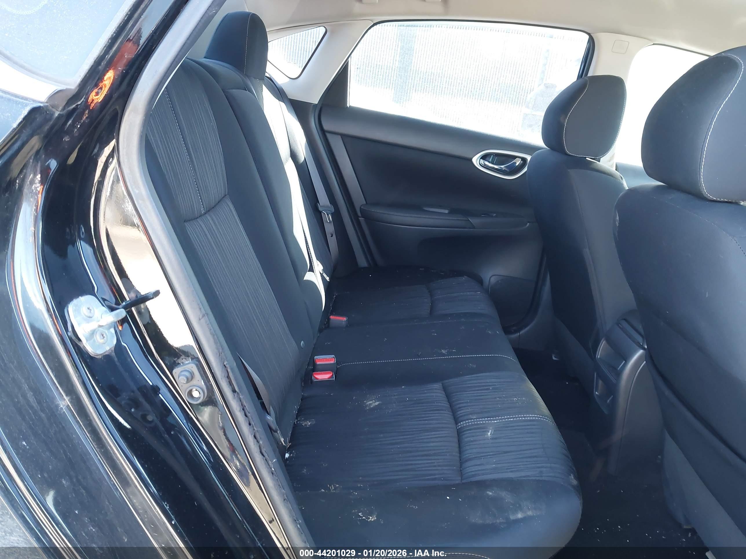 NISSAN SENTRA image 8