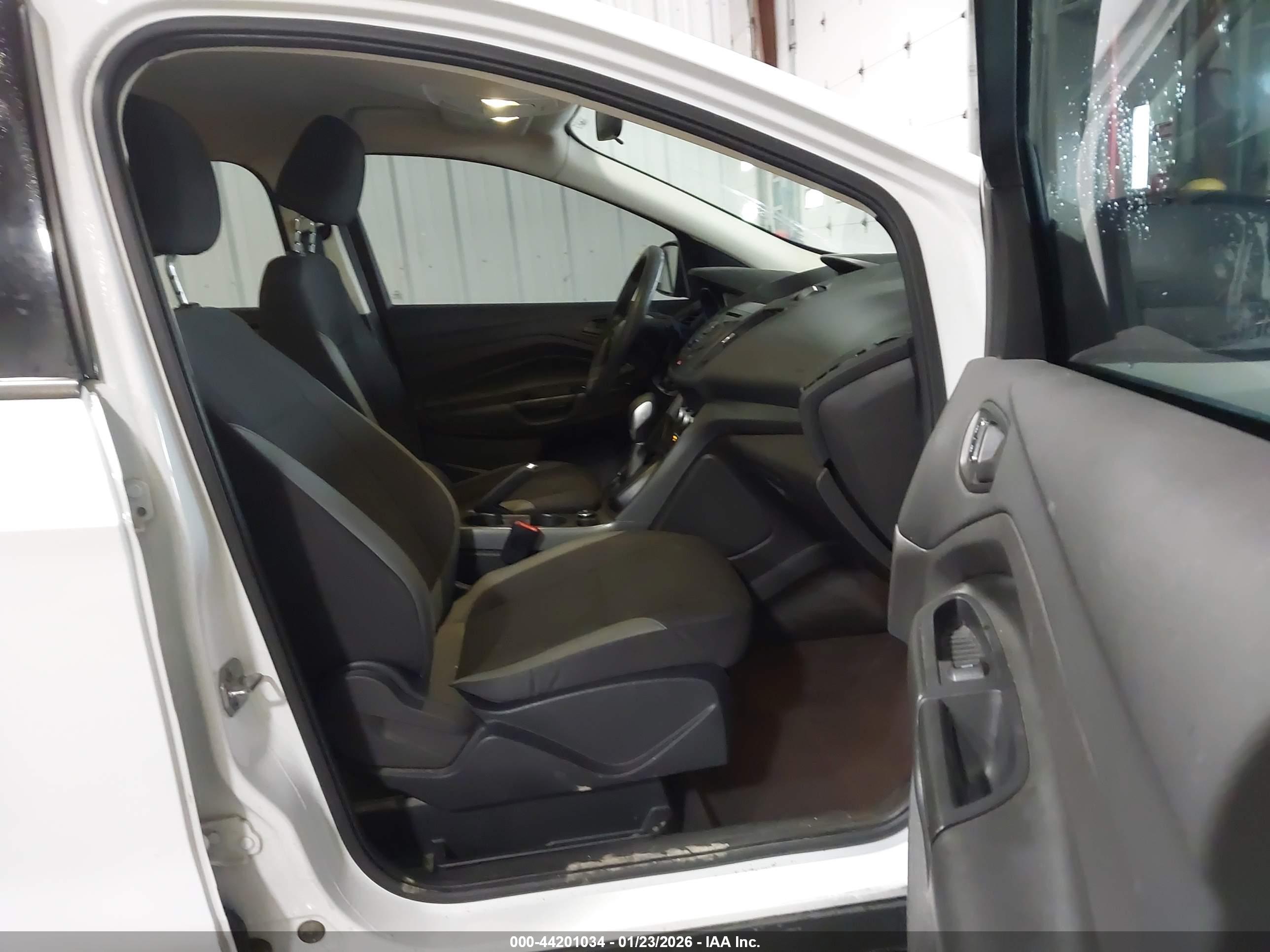 FORD ESCAPE image 5