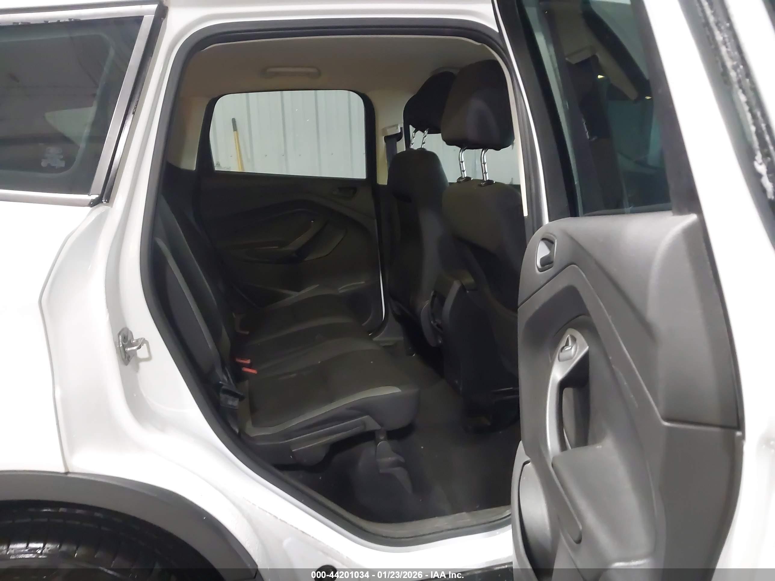 FORD ESCAPE image 8