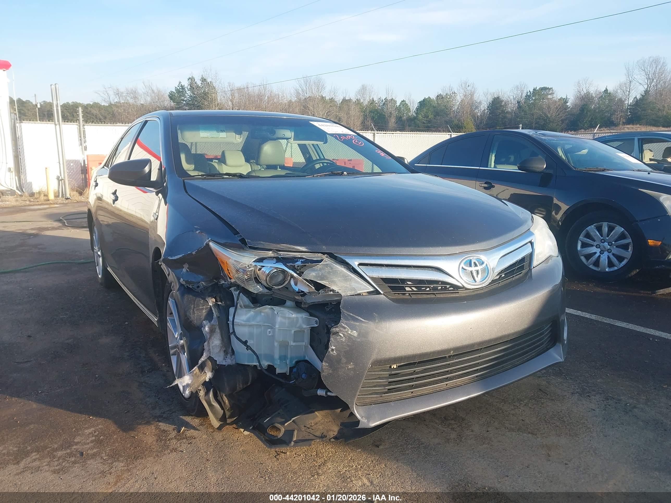 TOYOTA CAMRY image 6
