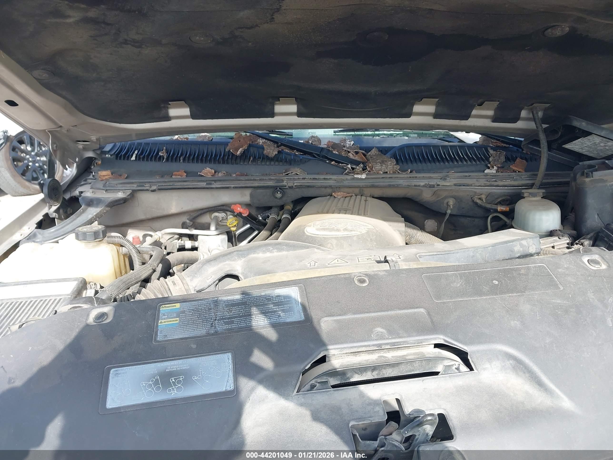 CHEVROLET TAHOE image 10
