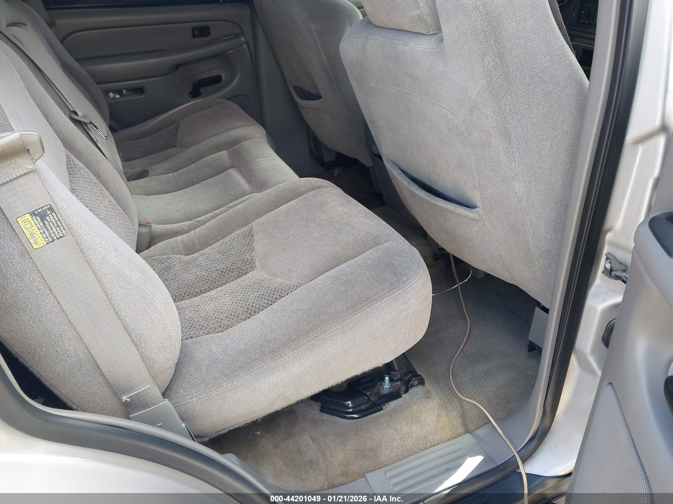 CHEVROLET TAHOE image 8
