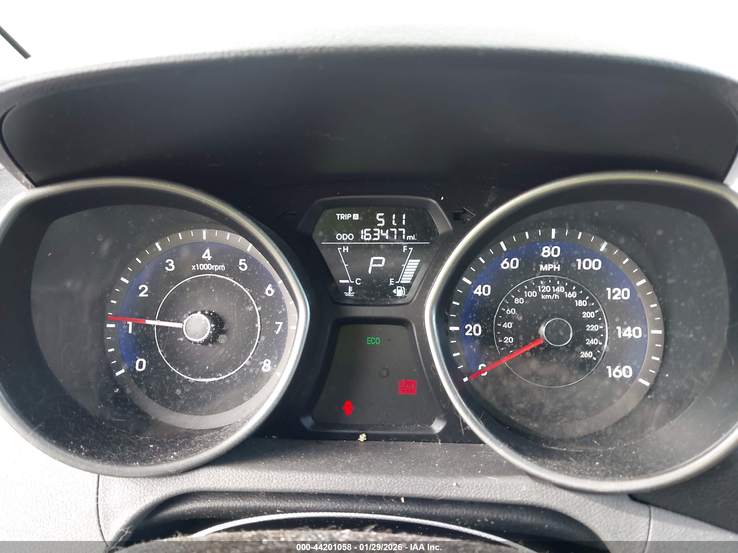 HYUNDAI ELANTRA image 7