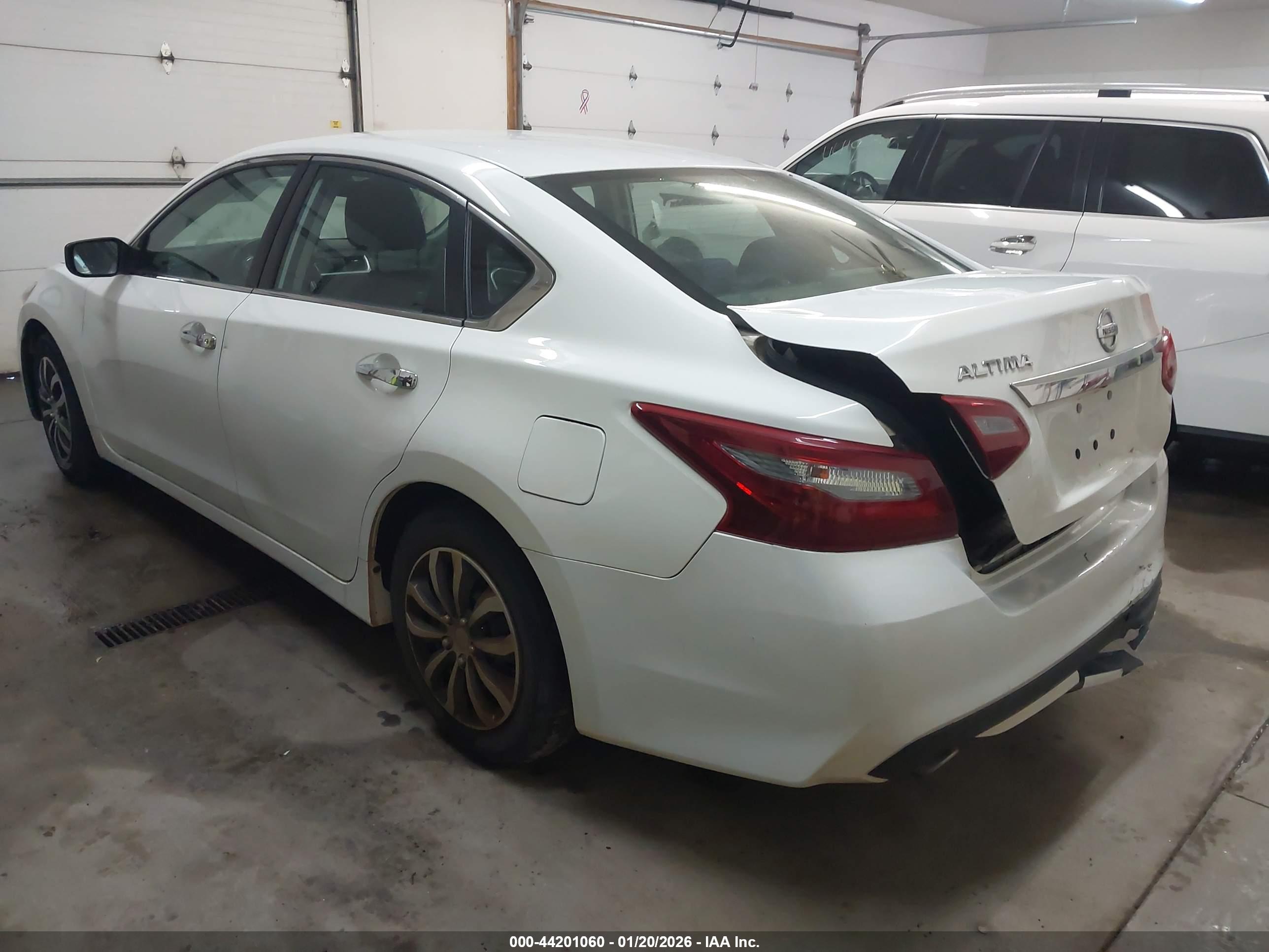 NISSAN ALTIMA image 3