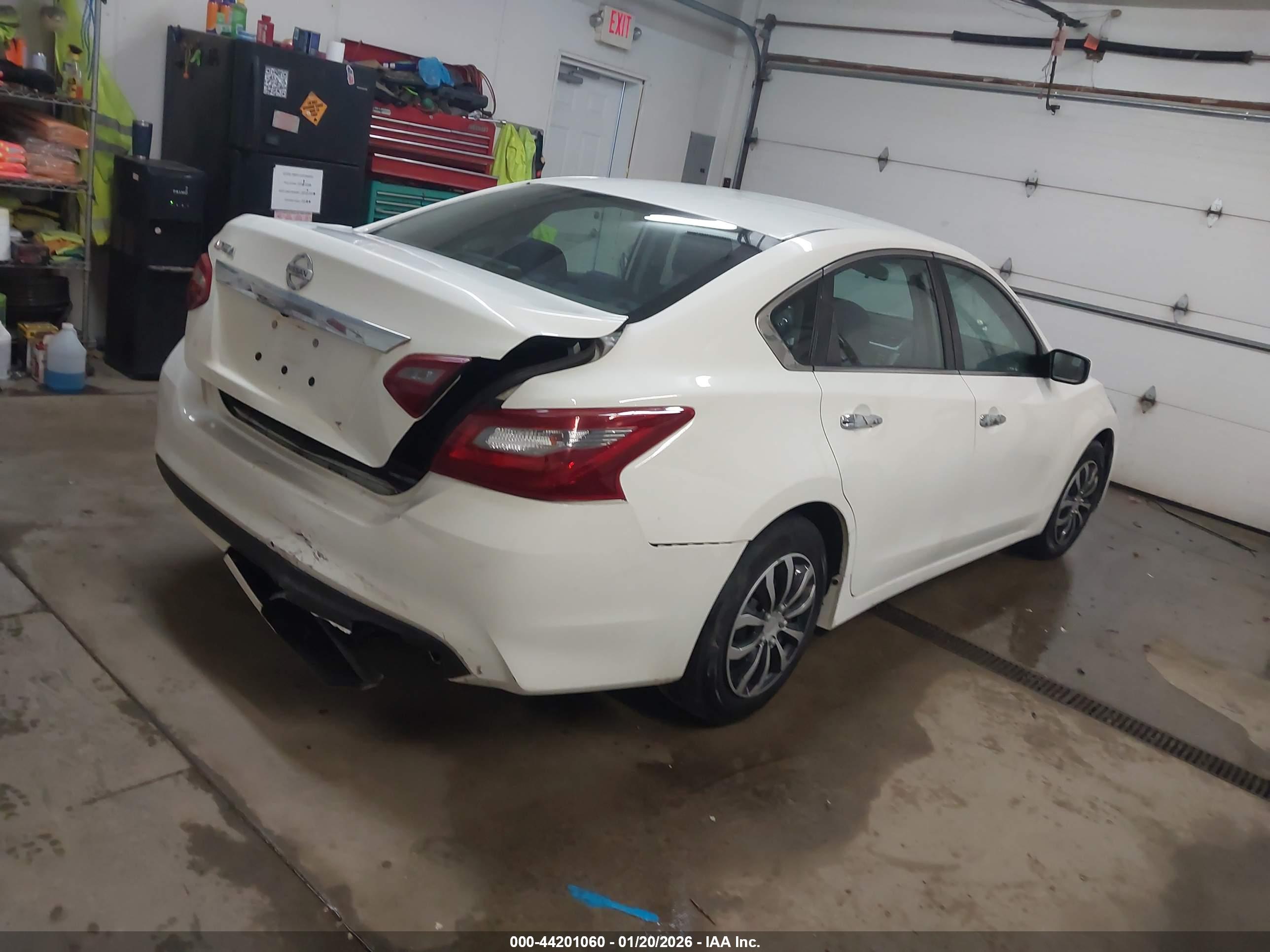 NISSAN ALTIMA image 4