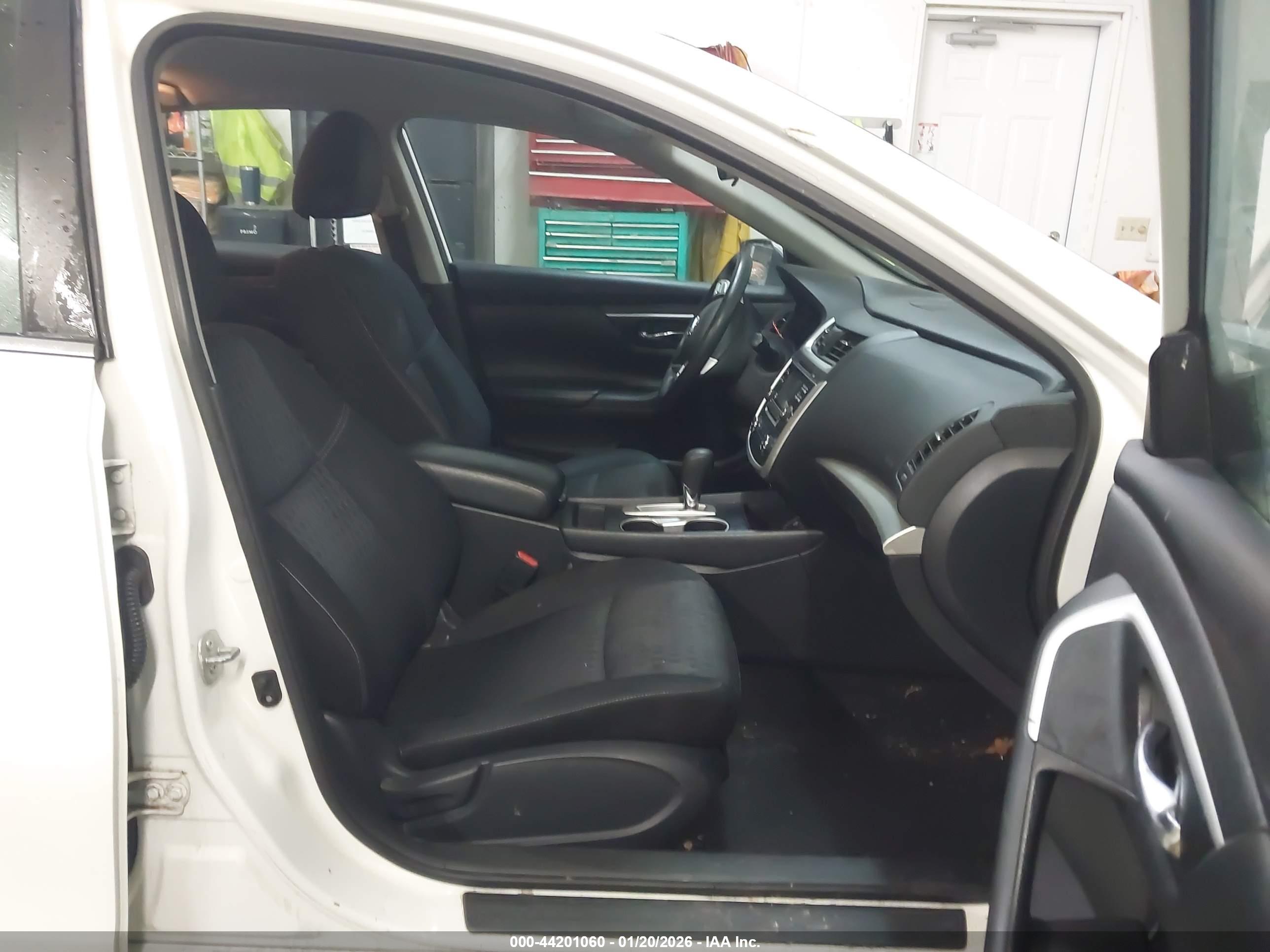 NISSAN ALTIMA image 5
