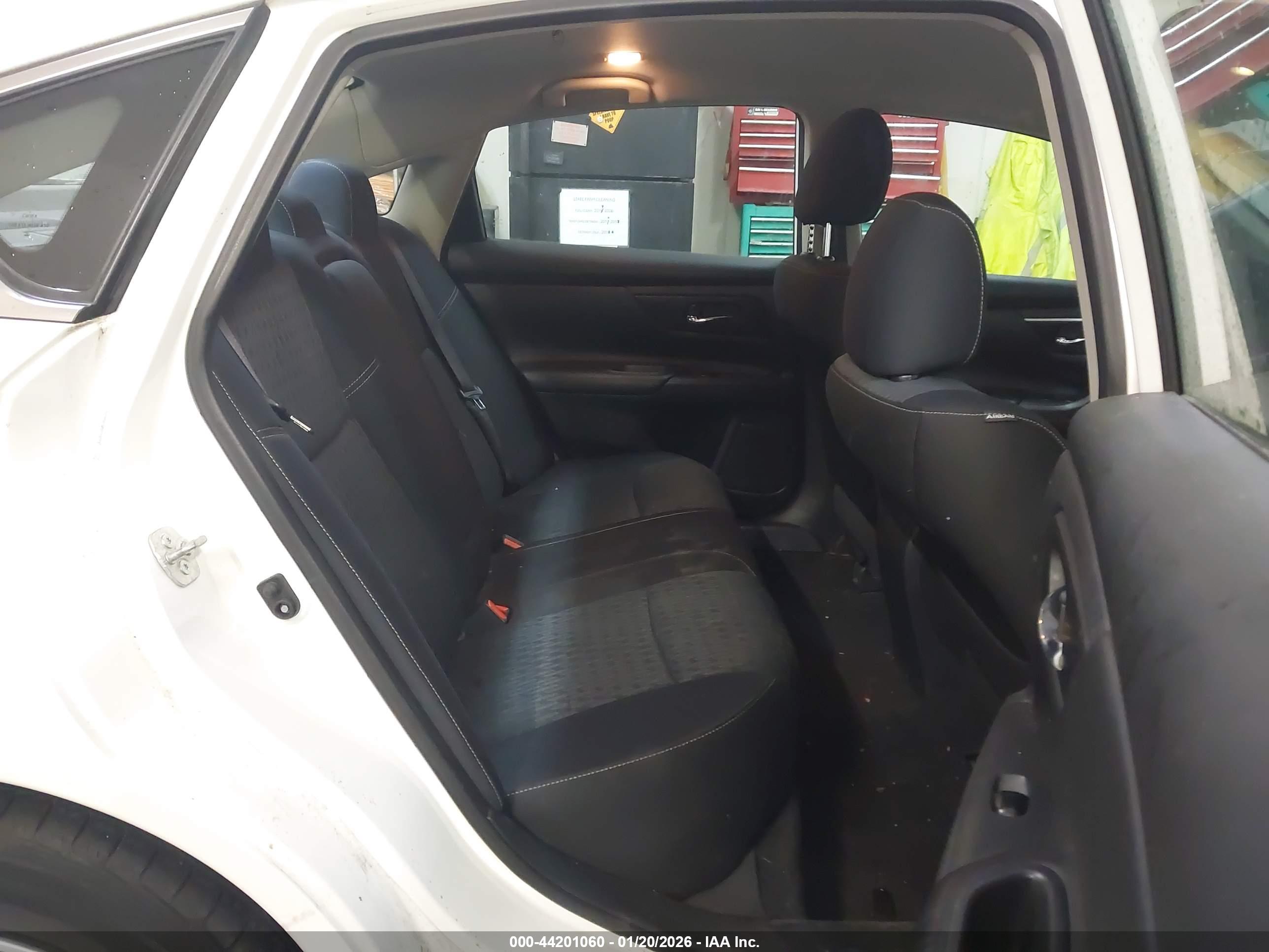 NISSAN ALTIMA image 8